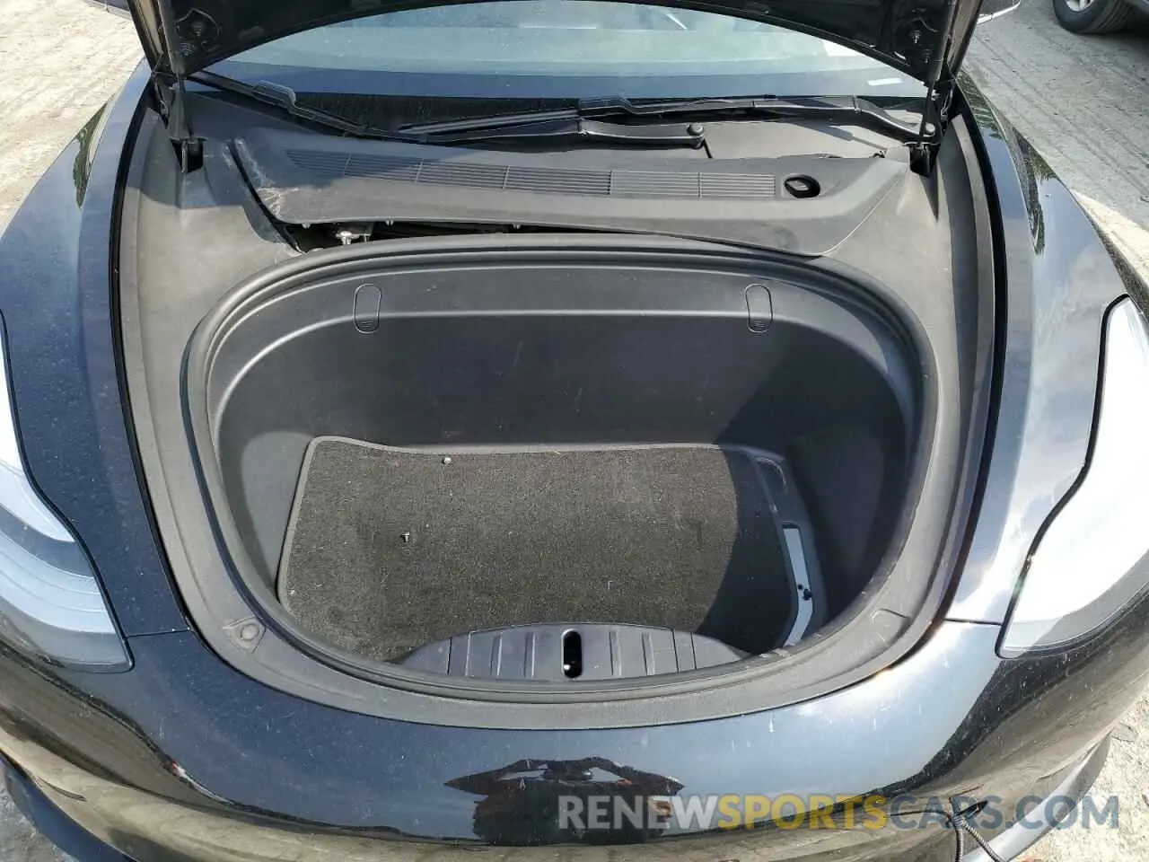 11 Photograph of a damaged car 5YJ3E1EB8KF208971 TESLA MODEL 3 2019