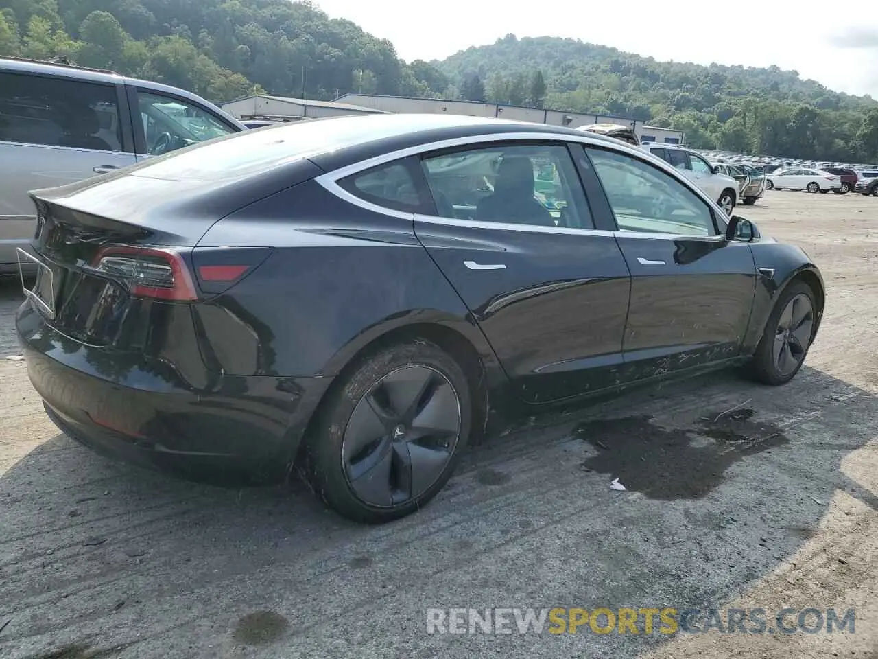 3 Photograph of a damaged car 5YJ3E1EB8KF208971 TESLA MODEL 3 2019