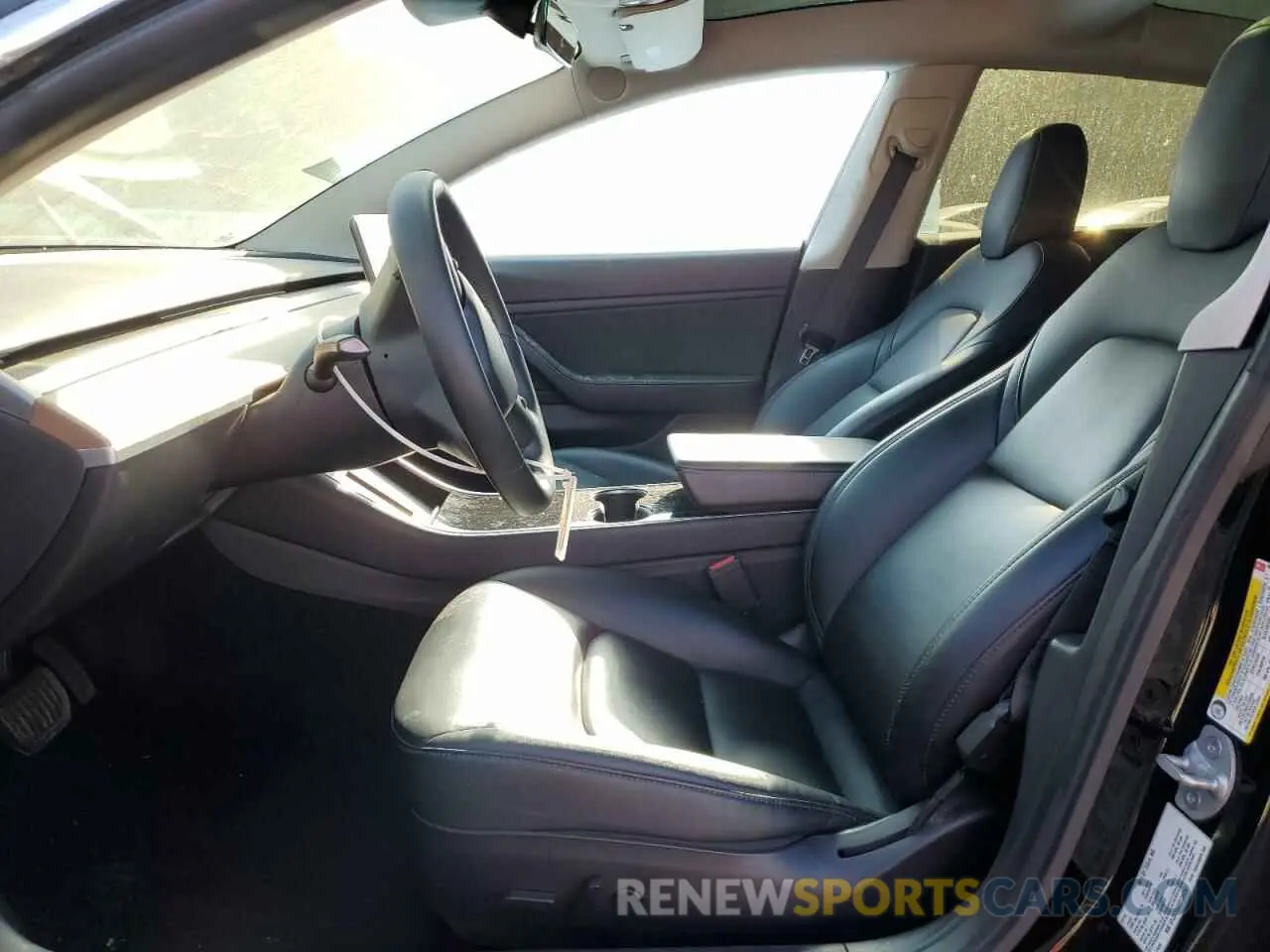 7 Photograph of a damaged car 5YJ3E1EB8KF385567 TESLA MODEL 3 2019
