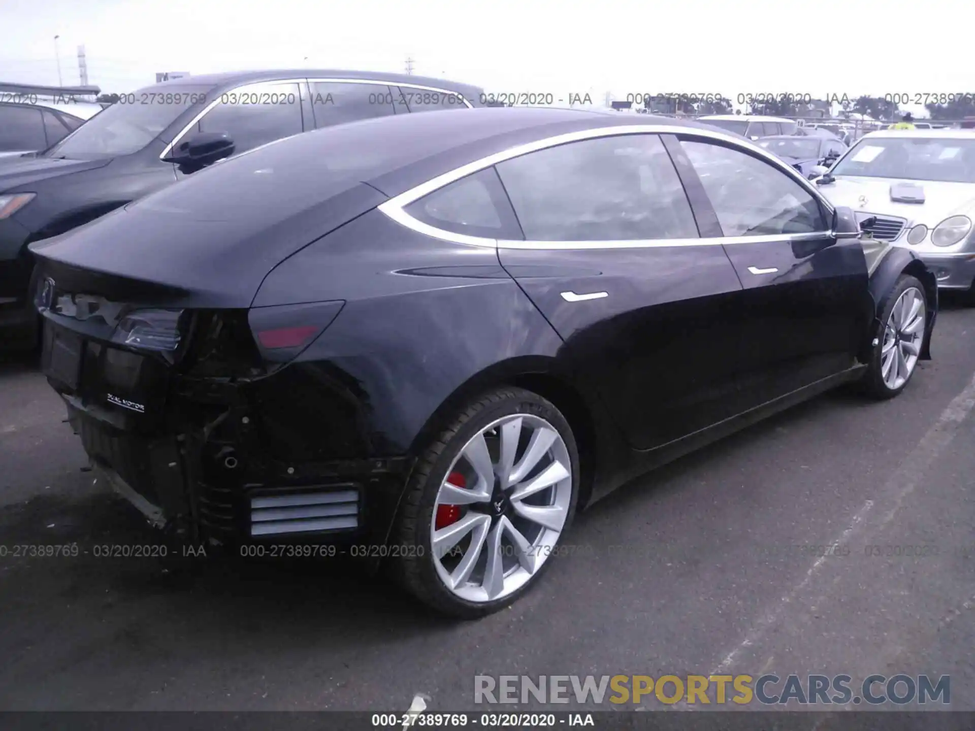 4 Photograph of a damaged car 5YJ3E1EB8KF425520 TESLA MODEL 3 2019