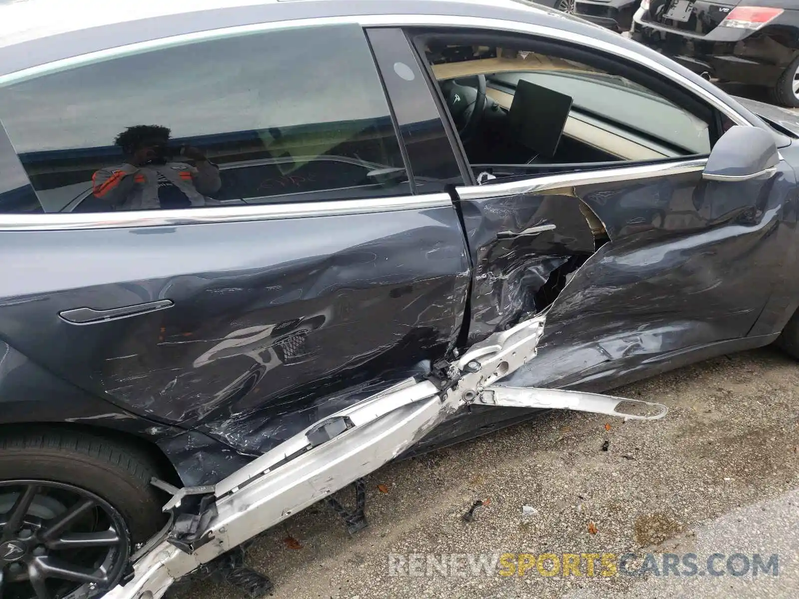 9 Photograph of a damaged car 5YJ3E1EB8KF477360 TESLA MODEL 3 2019