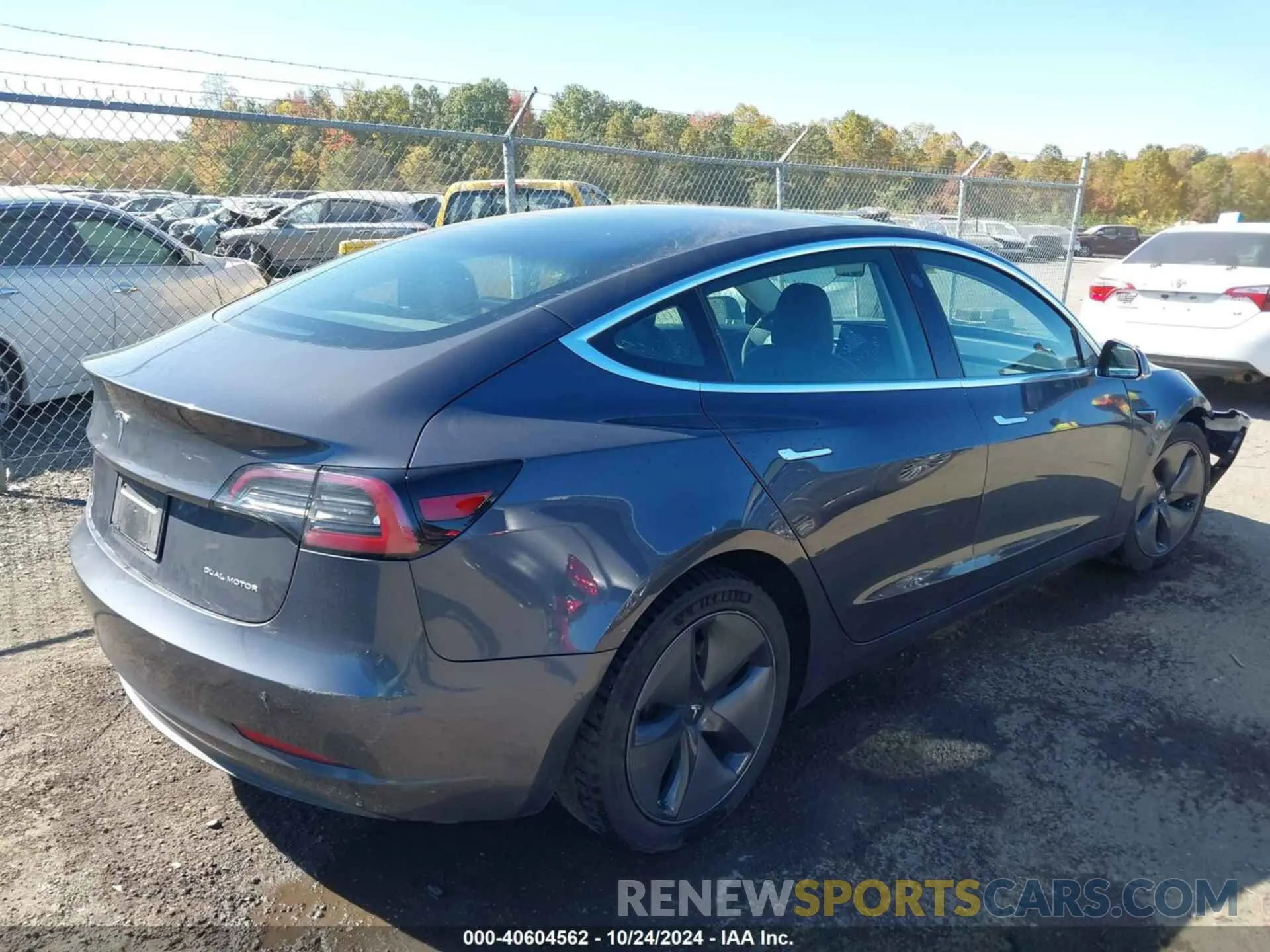 4 Photograph of a damaged car 5YJ3E1EB8KF510339 TESLA MODEL 3 2019