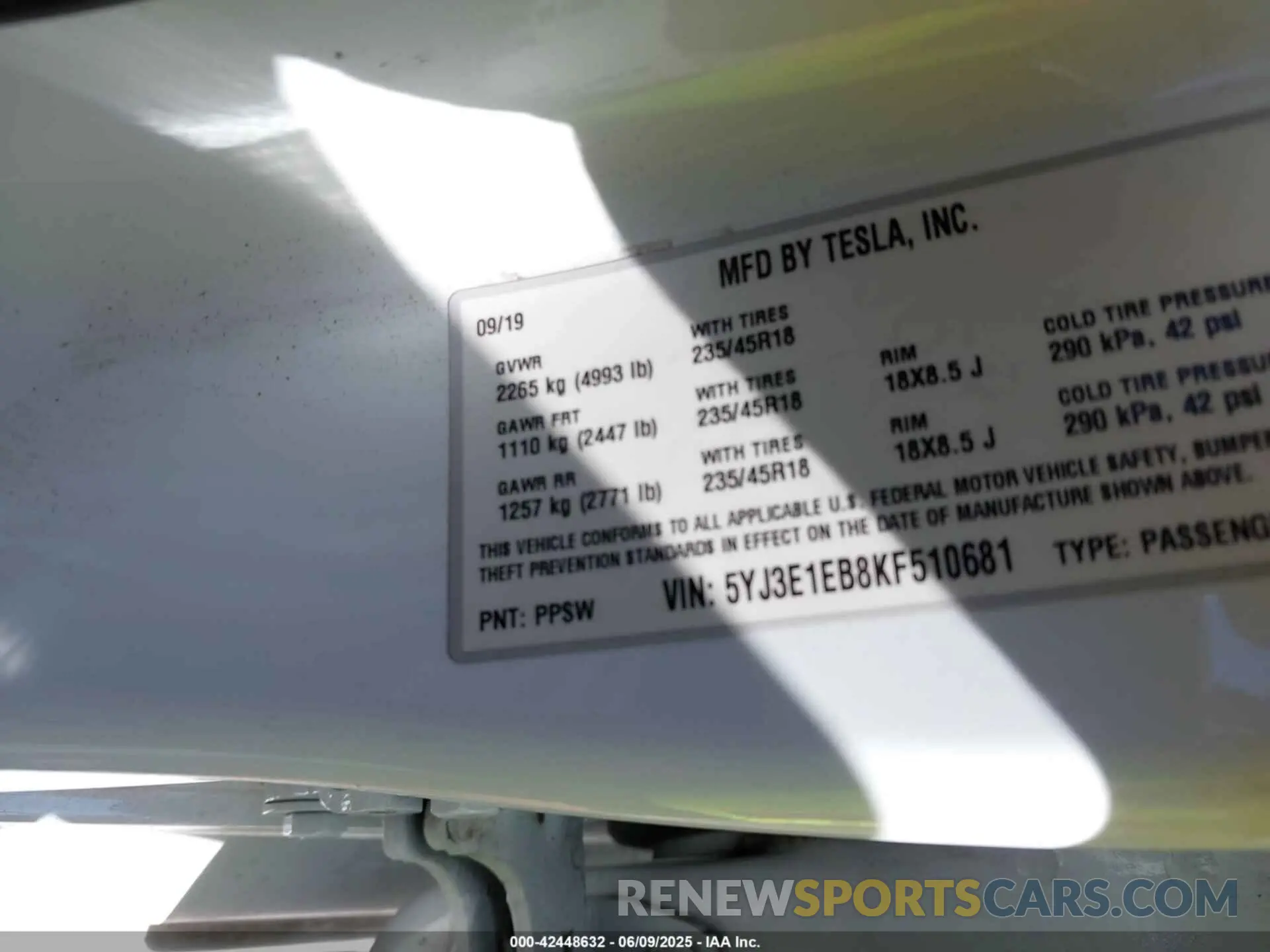 9 Photograph of a damaged car 5YJ3E1EB8KF510681 TESLA MODEL 3 2019