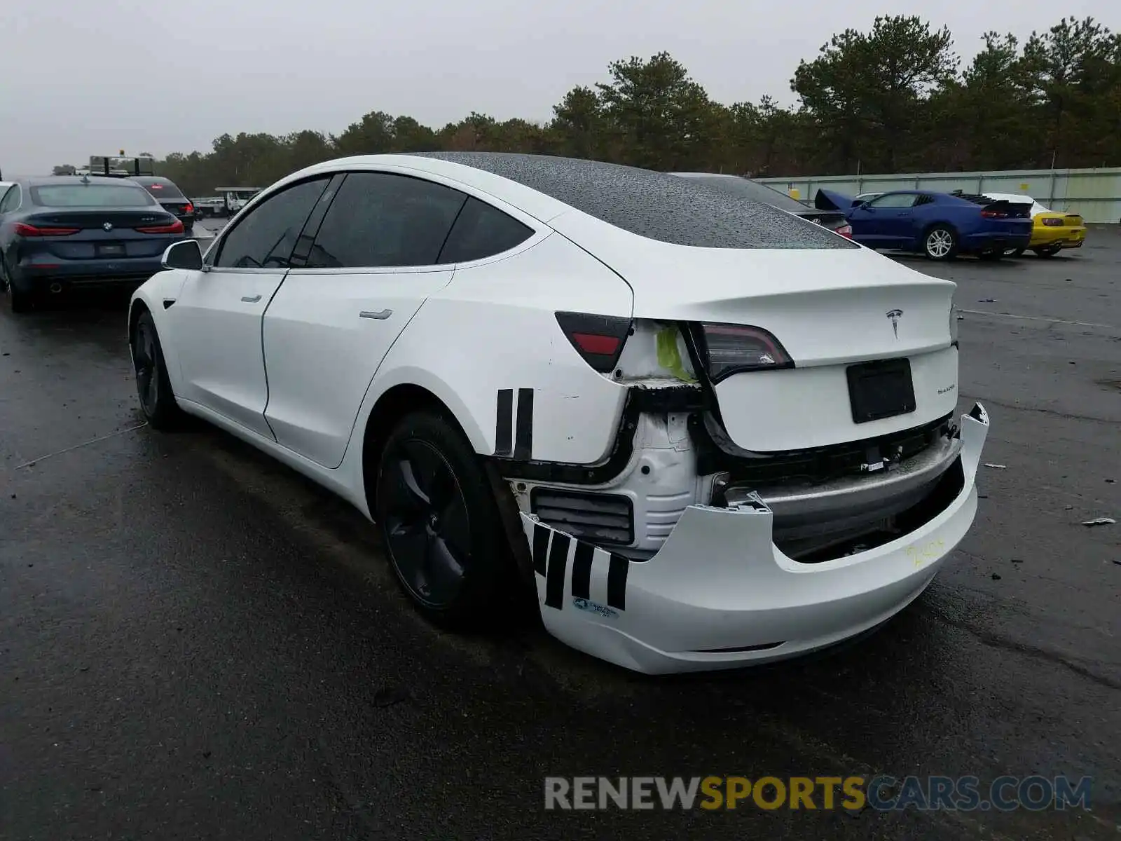 3 Photograph of a damaged car 5YJ3E1EB8KF511636 TESLA MODEL 3 2019