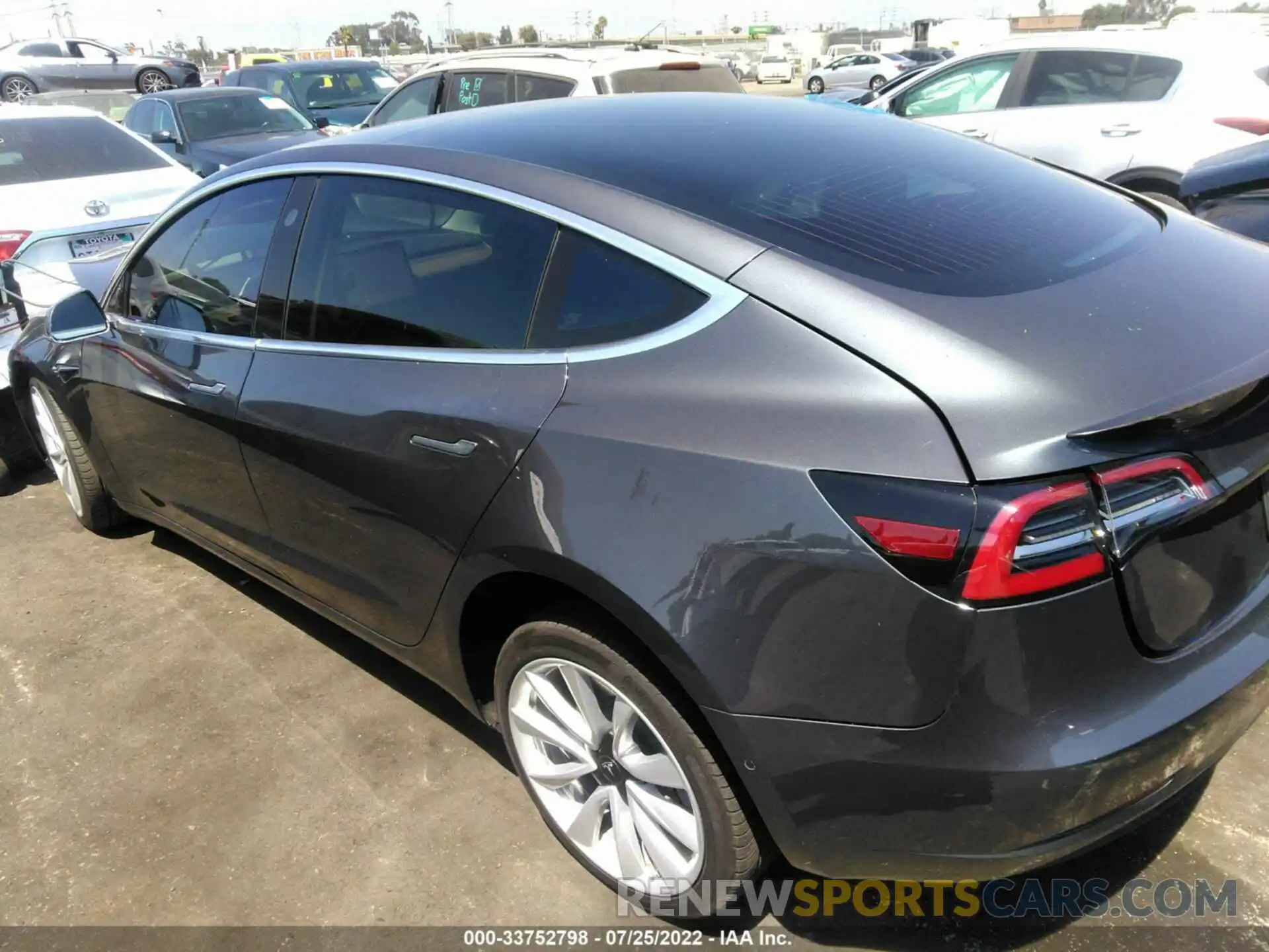 3 Photograph of a damaged car 5YJ3E1EB8KF529912 TESLA MODEL 3 2019