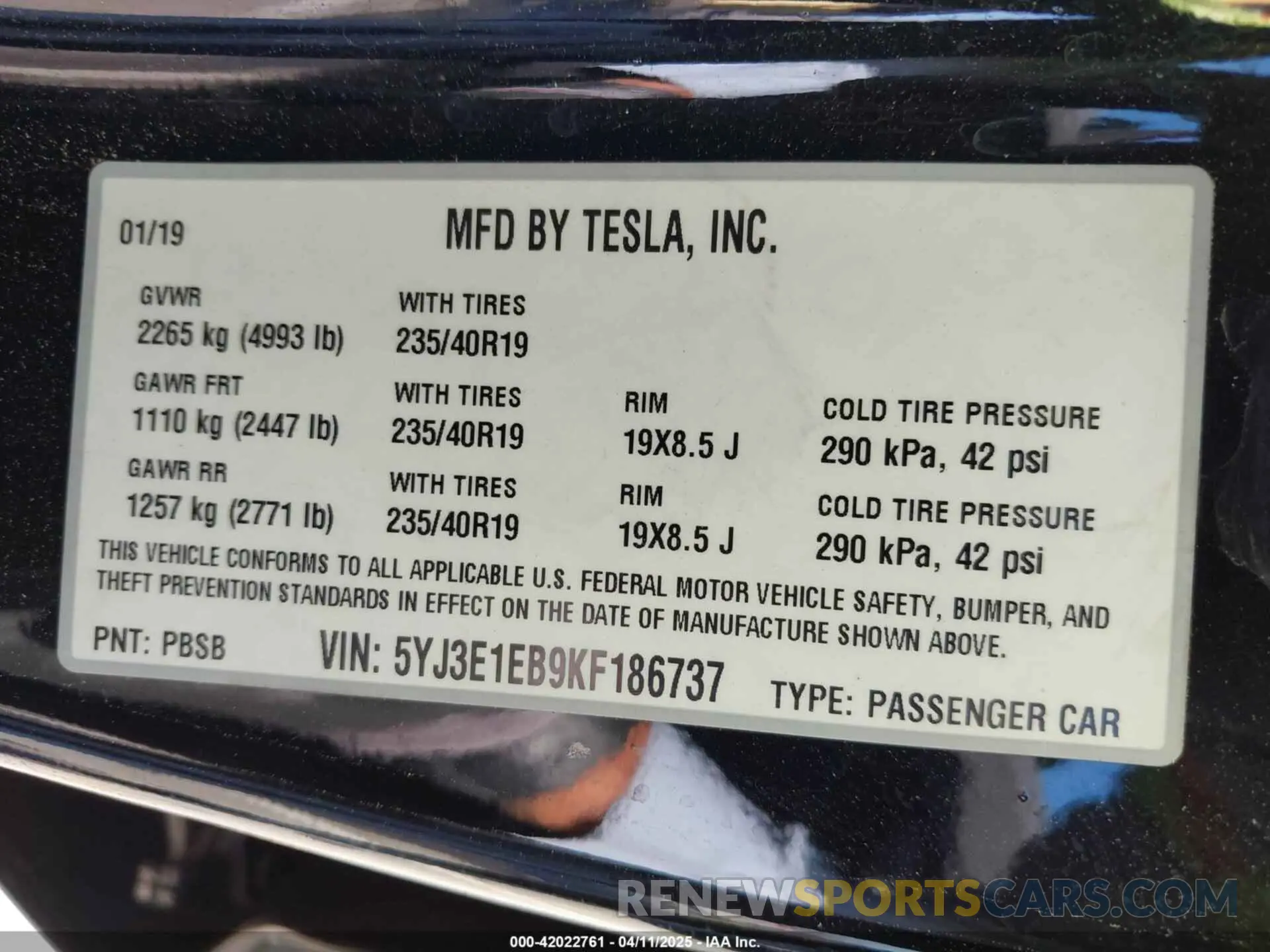 9 Photograph of a damaged car 5YJ3E1EB9KF186737 TESLA MODEL 3 2019