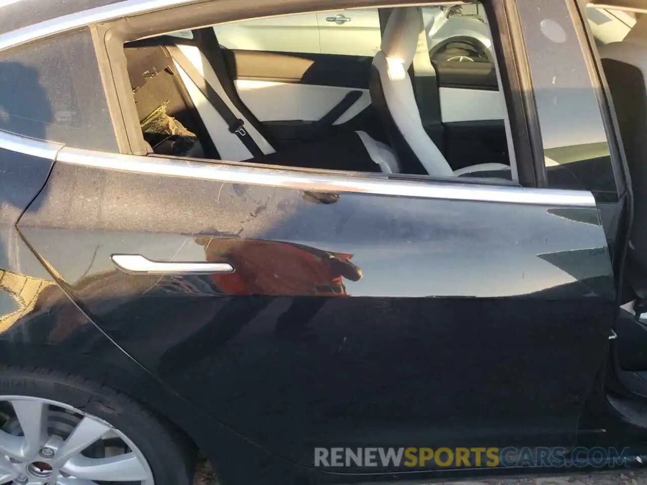 6 Photograph of a damaged car 5YJ3E1EB9KF192456 TESLA MODEL 3 2019