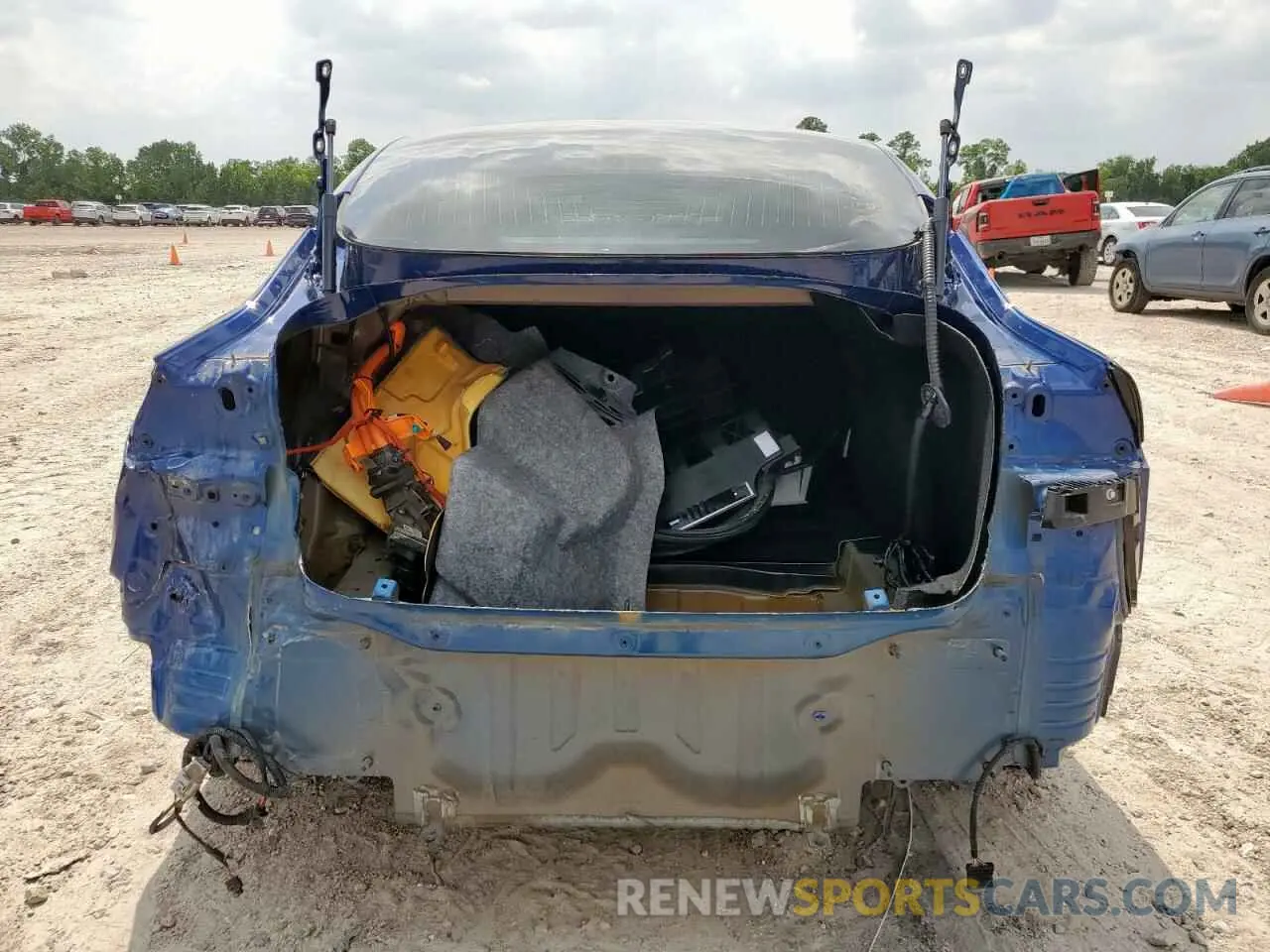 6 Photograph of a damaged car 5YJ3E1EB9KF195485 TESLA MODEL 3 2019