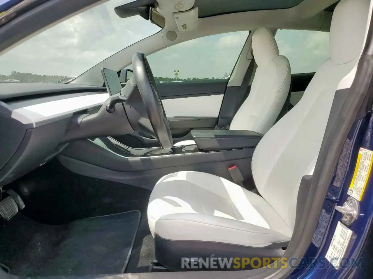 7 Photograph of a damaged car 5YJ3E1EB9KF195485 TESLA MODEL 3 2019