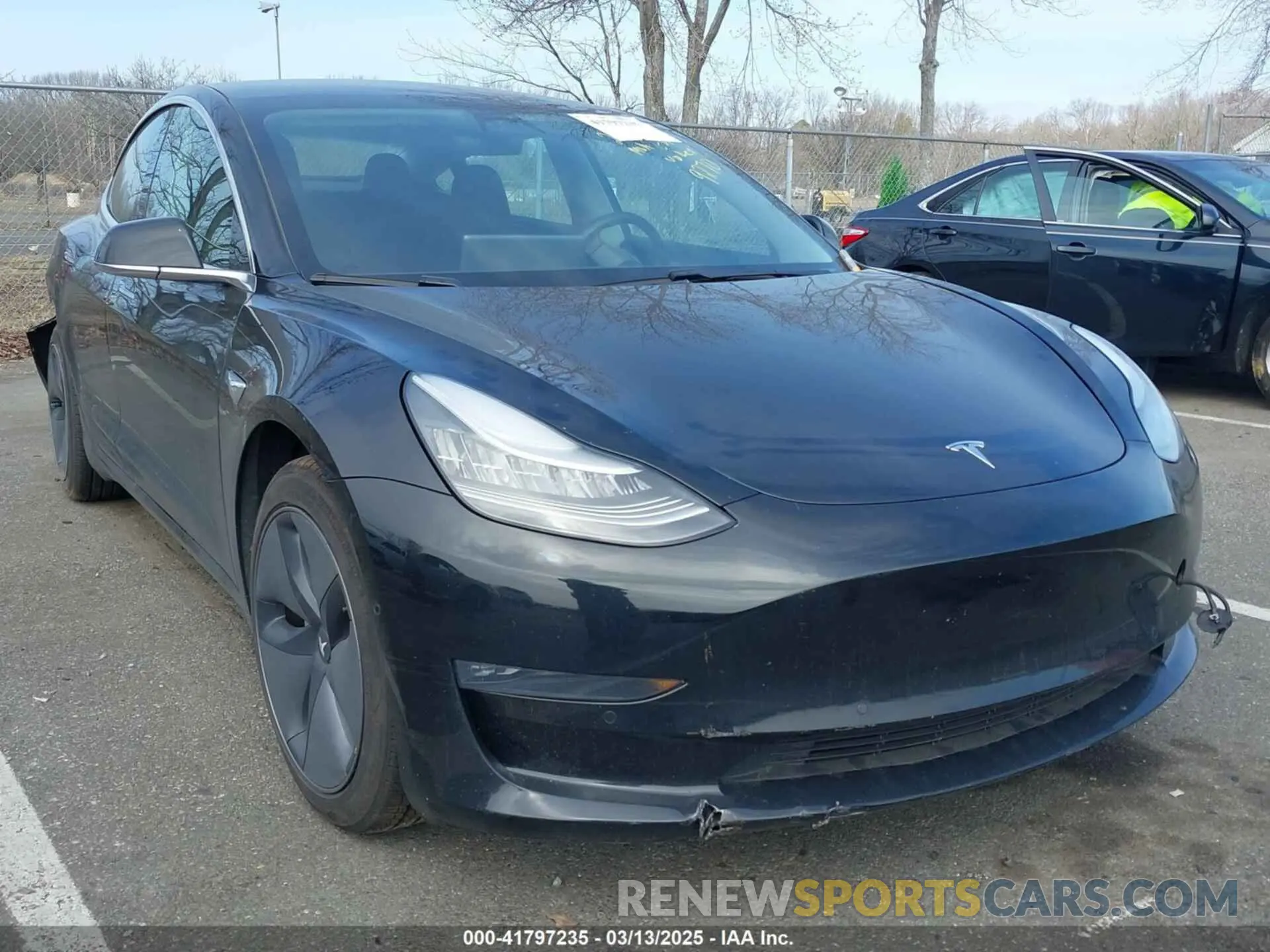 1 Photograph of a damaged car 5YJ3E1EB9KF359270 TESLA MODEL 3 2019