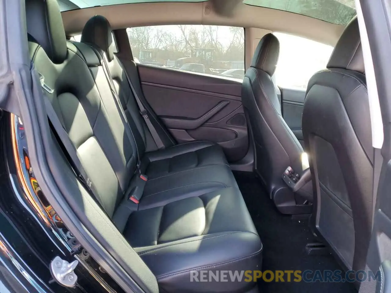 10 Photograph of a damaged car 5YJ3E1EB9KF384282 TESLA MODEL 3 2019
