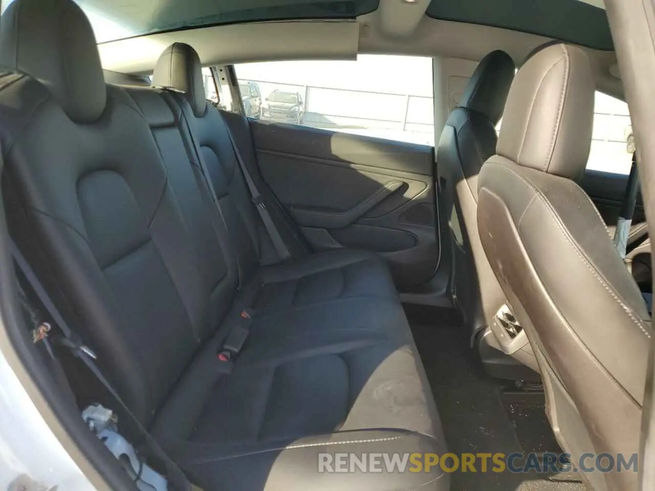 10 Photograph of a damaged car 5YJ3E1EB9KF388235 TESLA MODEL 3 2019