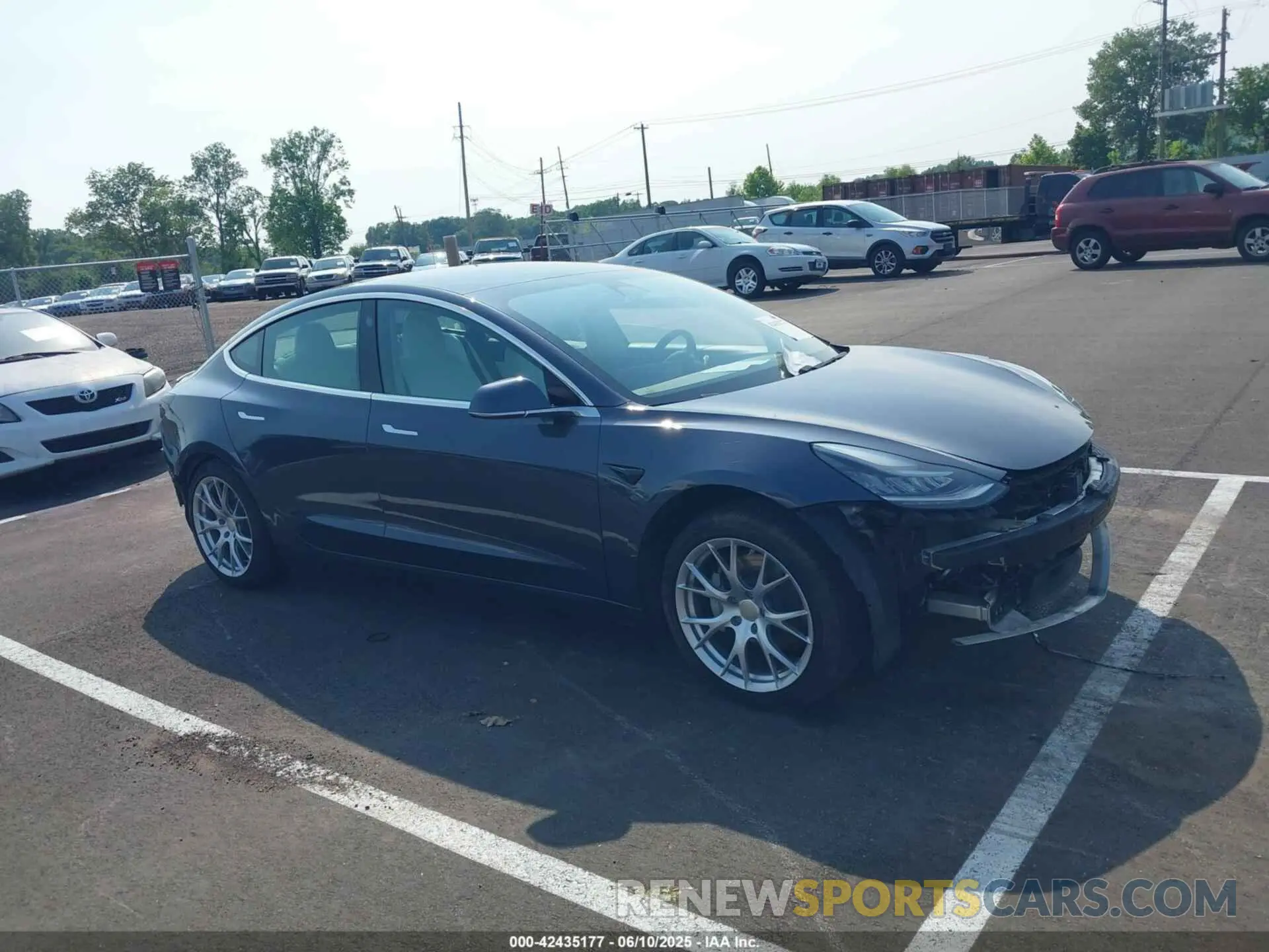 1 Photograph of a damaged car 5YJ3E1EB9KF391698 TESLA MODEL 3 2019