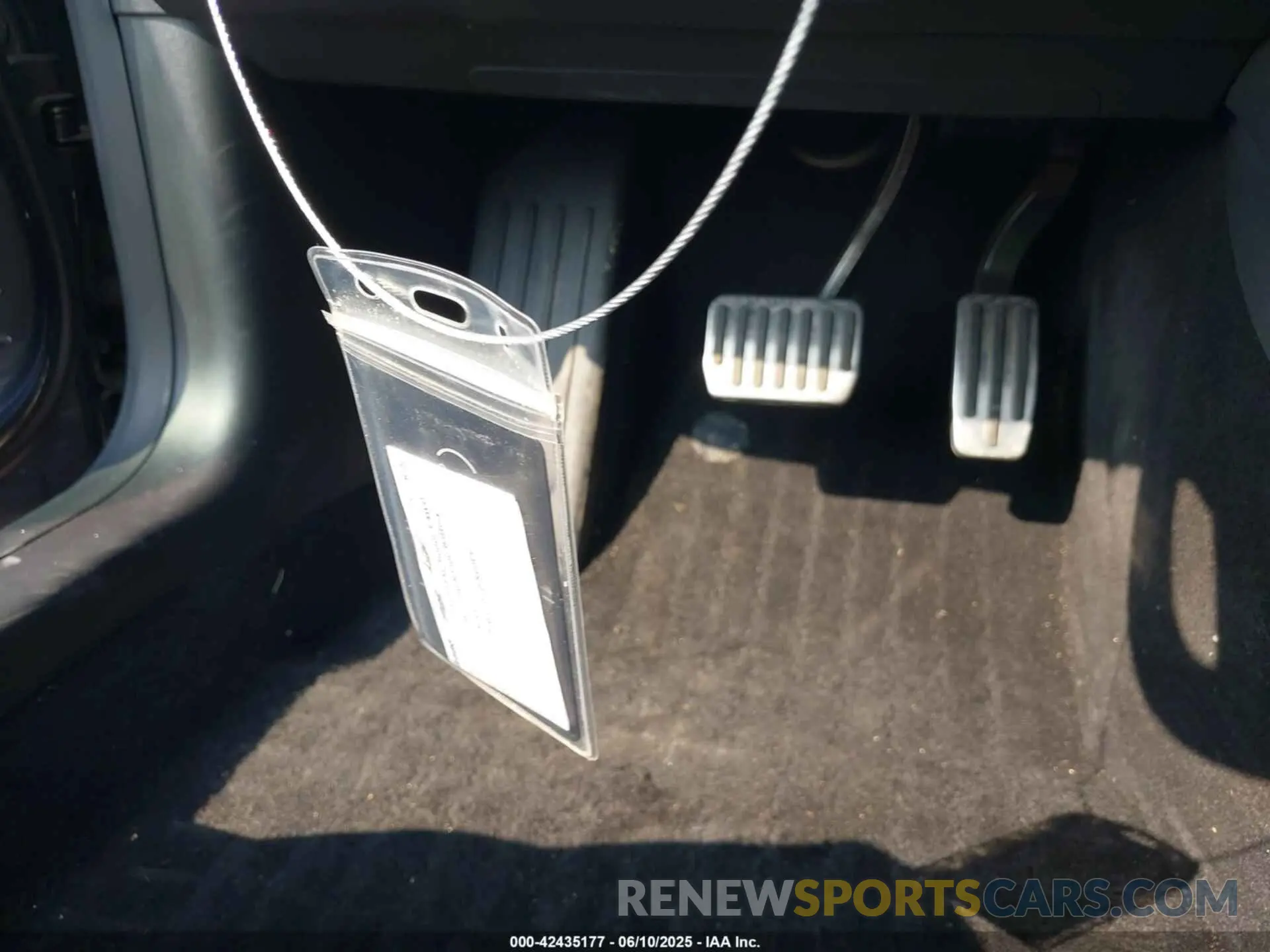 11 Photograph of a damaged car 5YJ3E1EB9KF391698 TESLA MODEL 3 2019