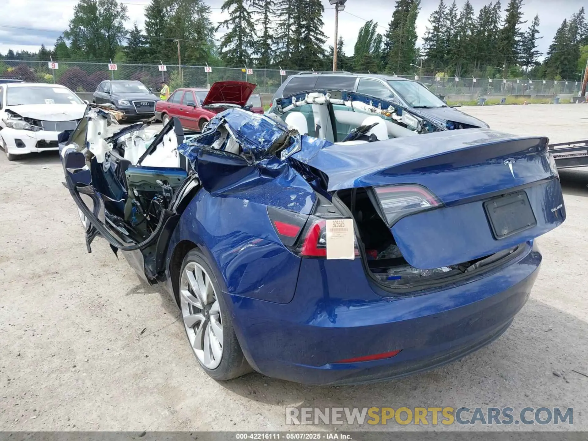 3 Photograph of a damaged car 5YJ3E1EB9KF392091 TESLA MODEL 3 2019