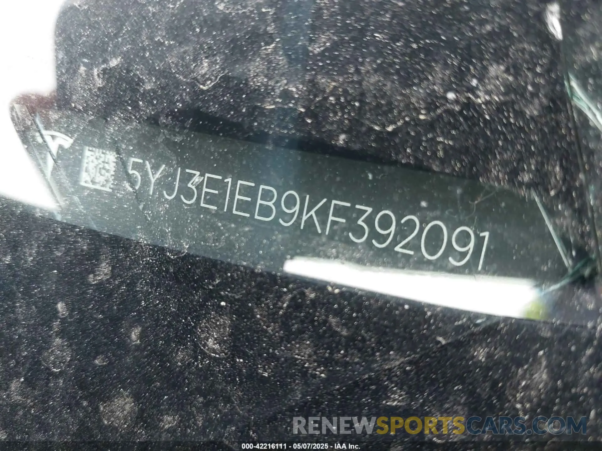 9 Photograph of a damaged car 5YJ3E1EB9KF392091 TESLA MODEL 3 2019