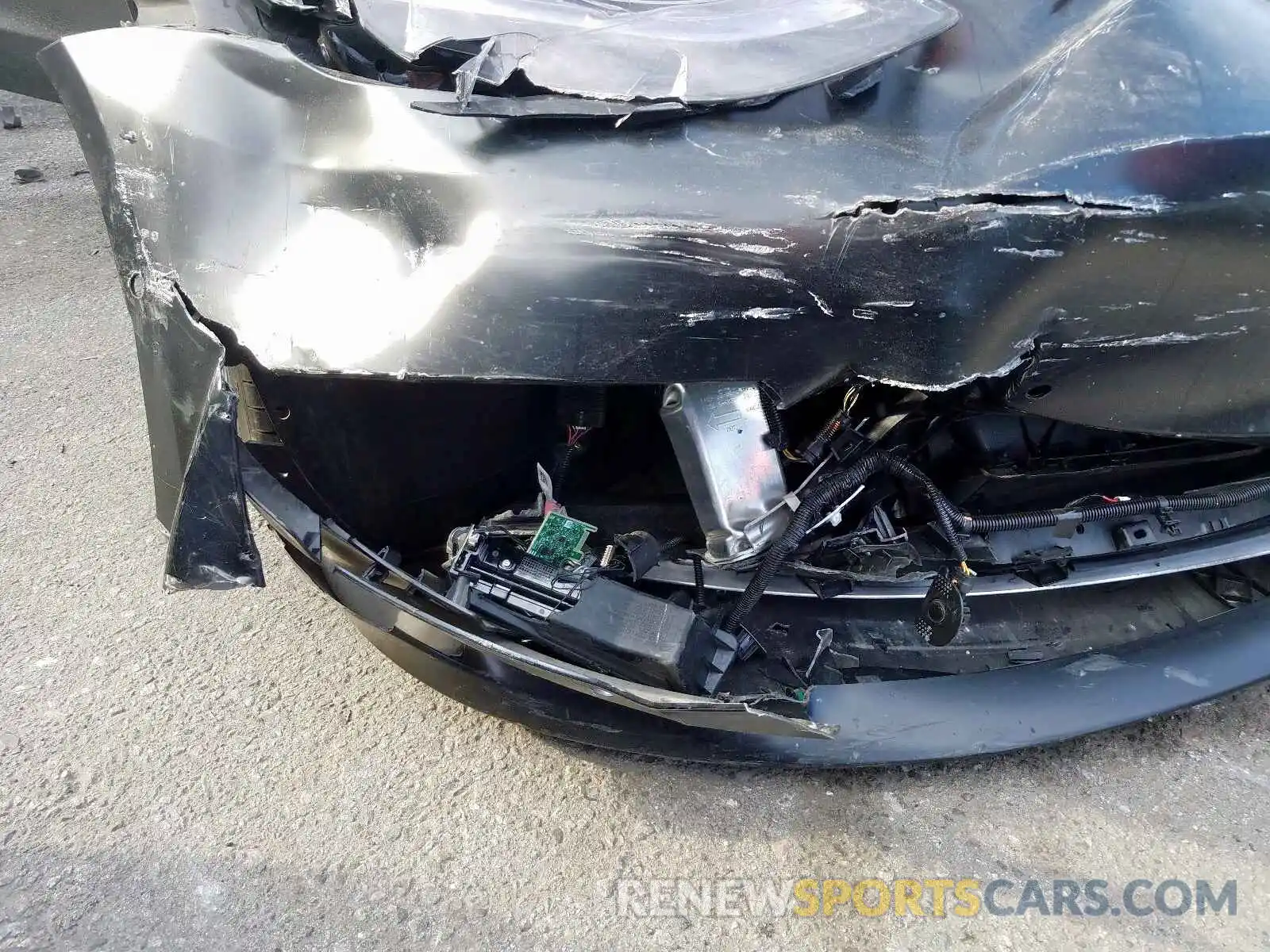 9 Photograph of a damaged car 5YJ3E1EB9KF413697 TESLA MODEL 3 2019