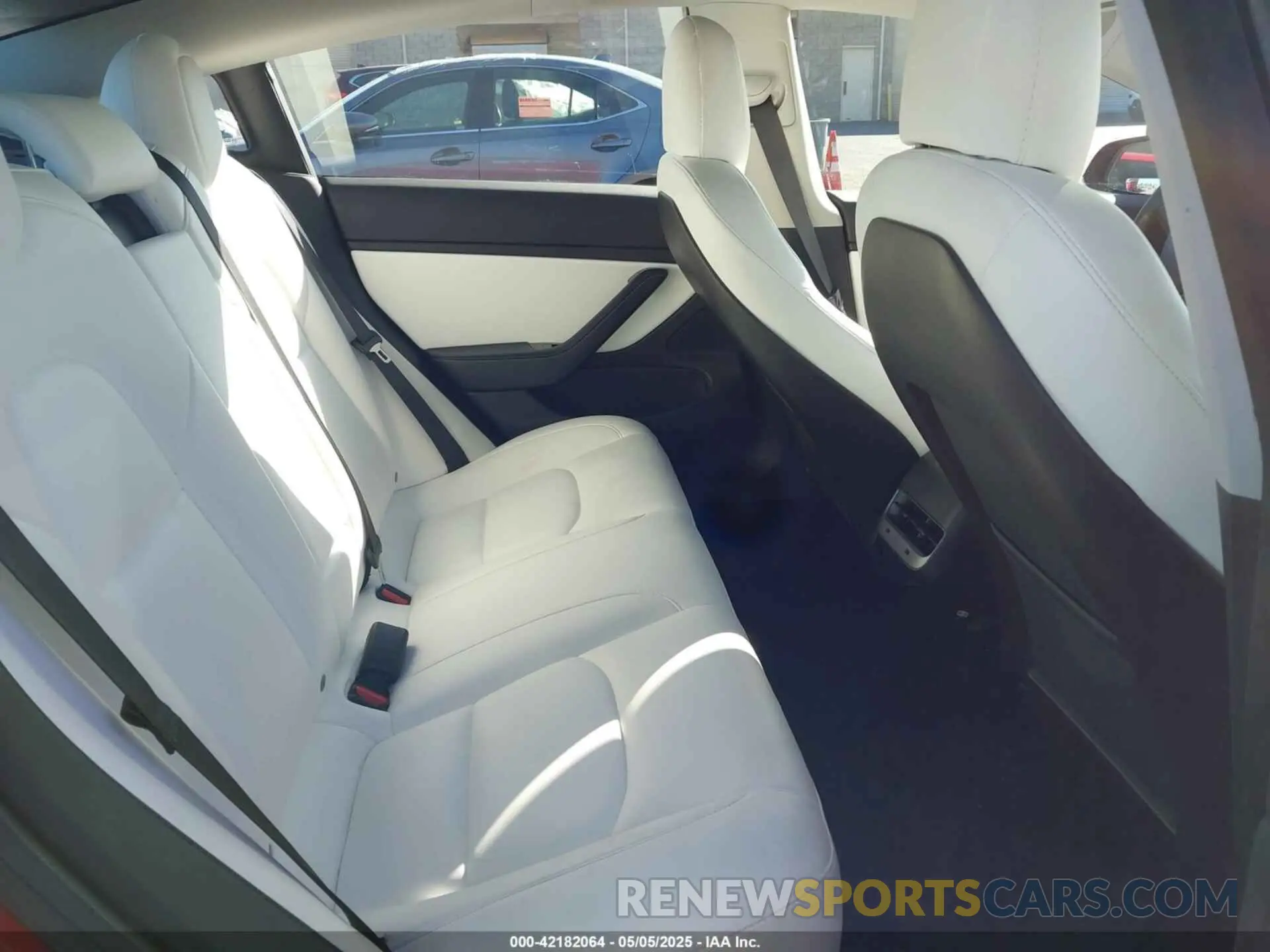 8 Photograph of a damaged car 5YJ3E1EB9KF421797 TESLA MODEL 3 2019