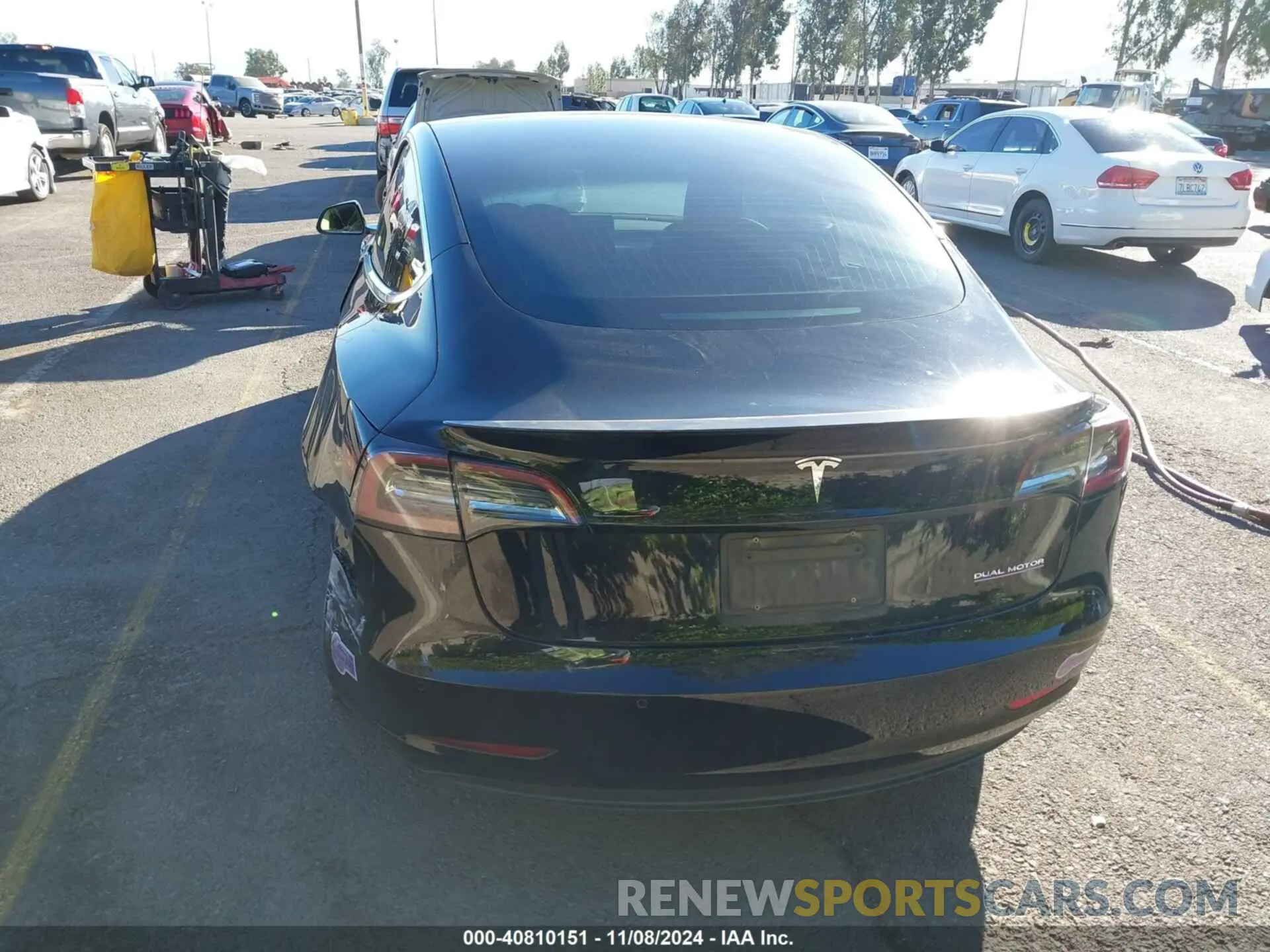16 Photograph of a damaged car 5YJ3E1EB9KF425655 TESLA MODEL 3 2019