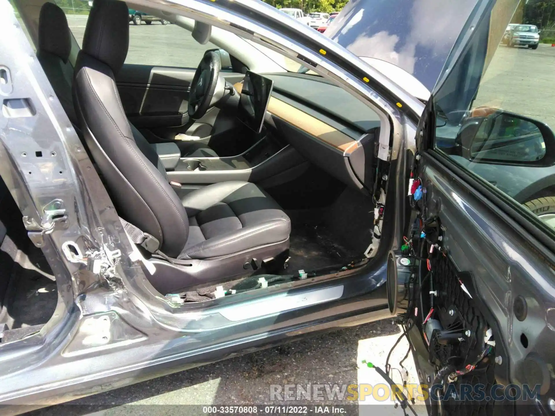 5 Photograph of a damaged car 5YJ3E1EB9KF434646 TESLA MODEL 3 2019