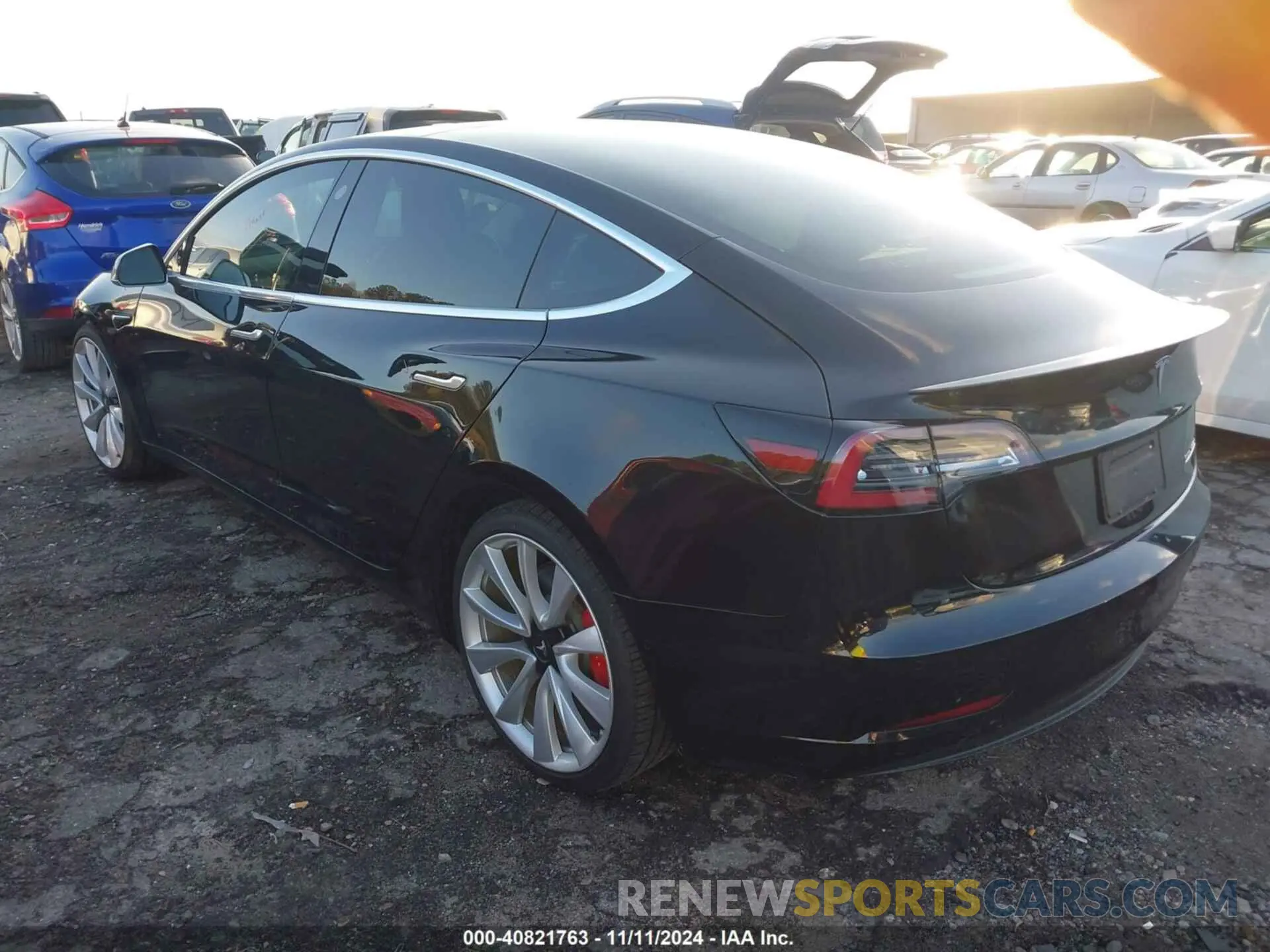 3 Photograph of a damaged car 5YJ3E1EB9KF438406 TESLA MODEL 3 2019