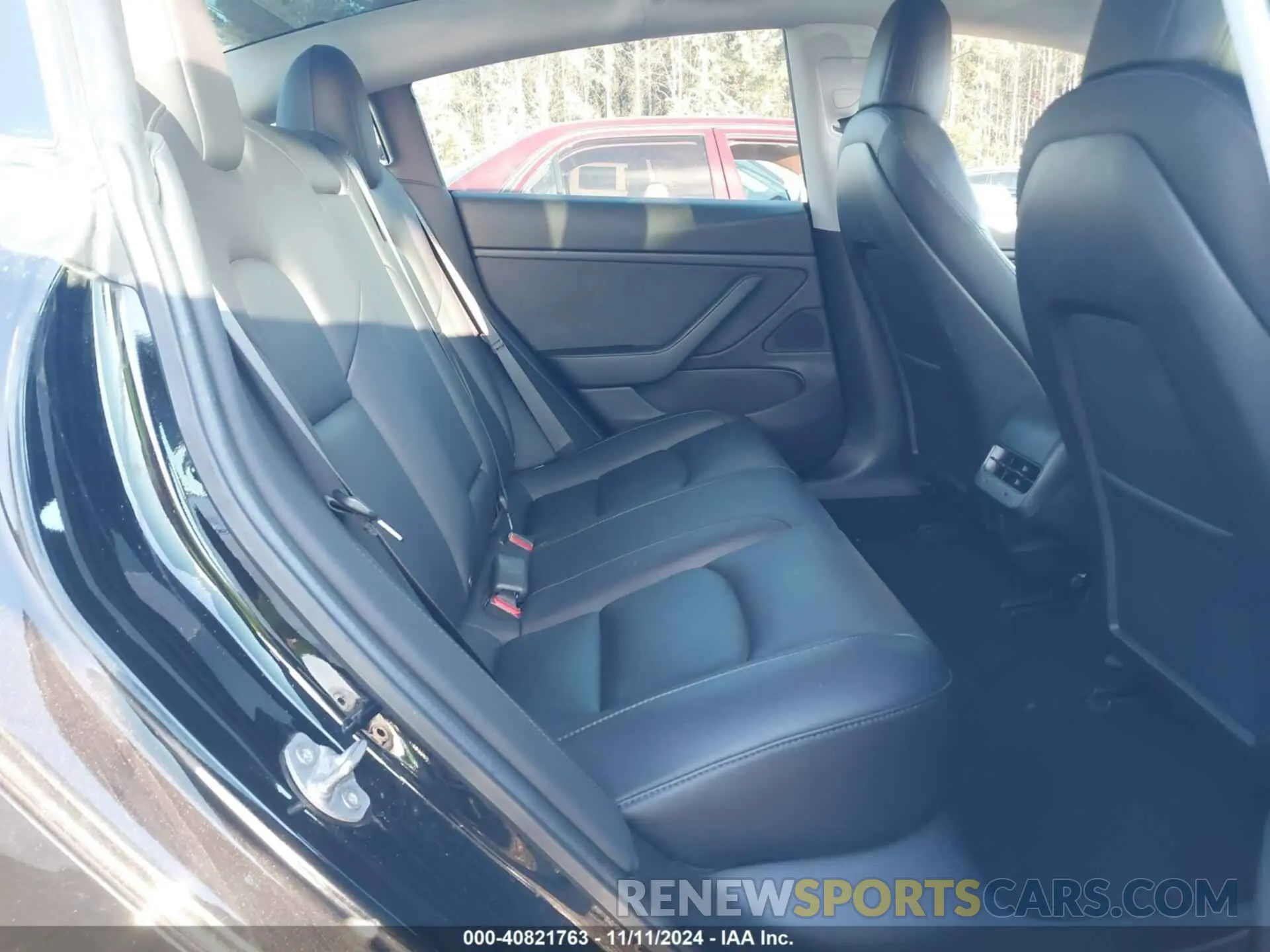 8 Photograph of a damaged car 5YJ3E1EB9KF438406 TESLA MODEL 3 2019
