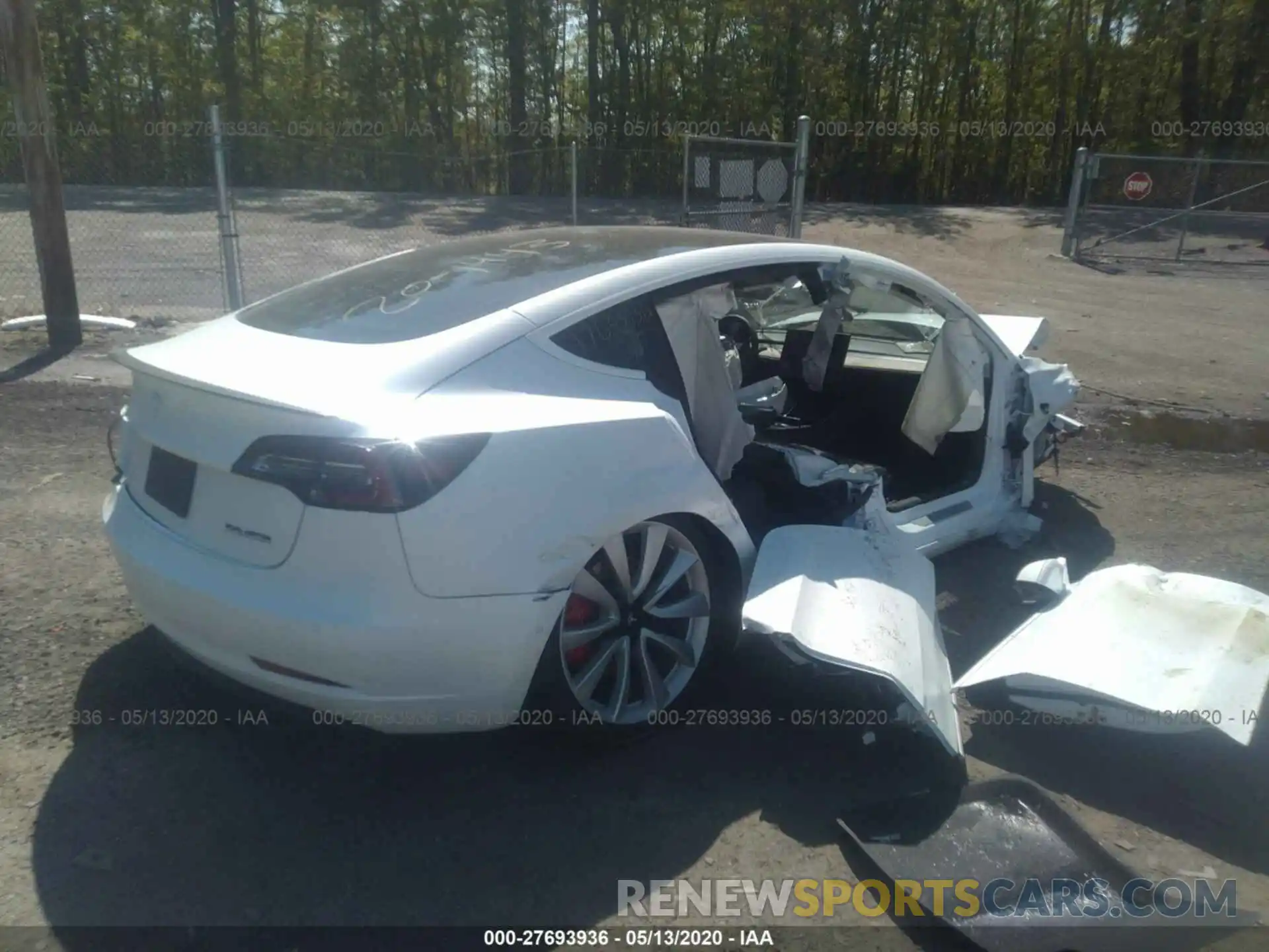 4 Photograph of a damaged car 5YJ3E1EB9KF487007 TESLA MODEL 3 2019