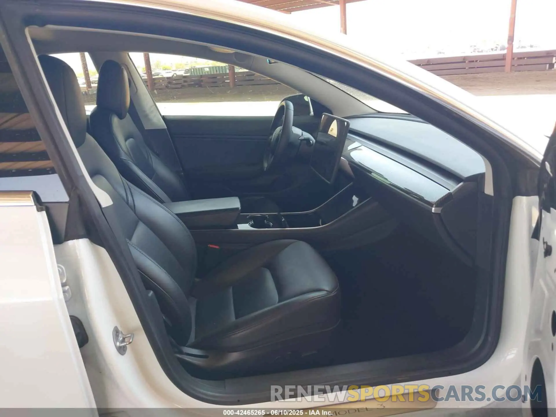 5 Photograph of a damaged car 5YJ3E1EB9KF511161 TESLA MODEL 3 2019