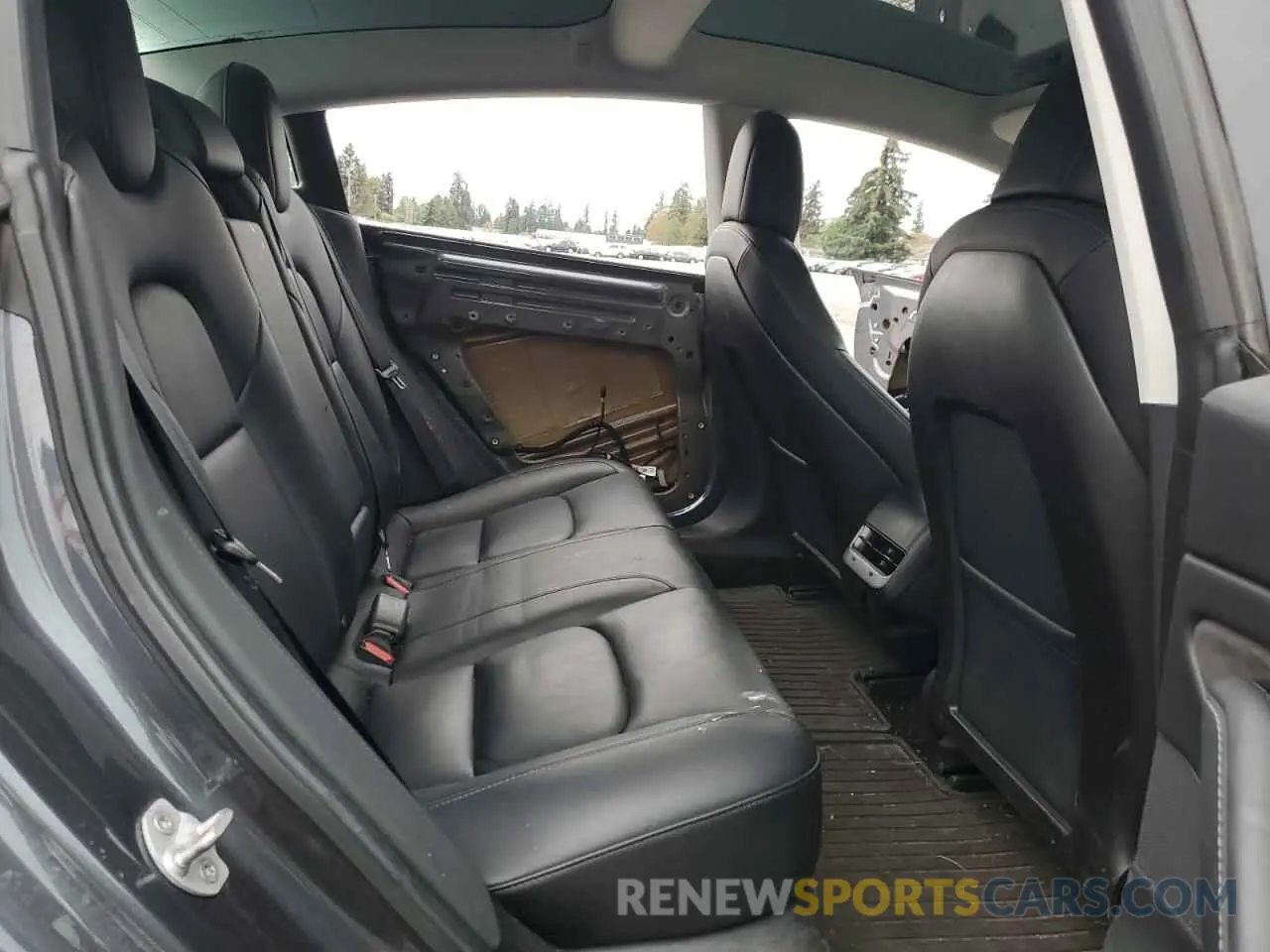 10 Photograph of a damaged car 5YJ3E1EBXKF191719 TESLA MODEL 3 2019
