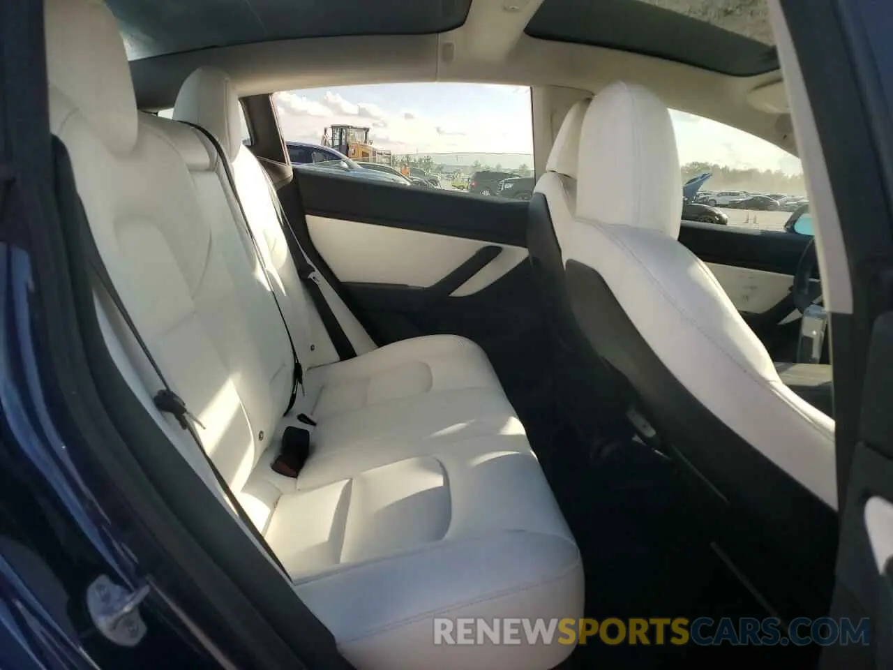 10 Photograph of a damaged car 5YJ3E1EBXKF192501 TESLA MODEL 3 2019
