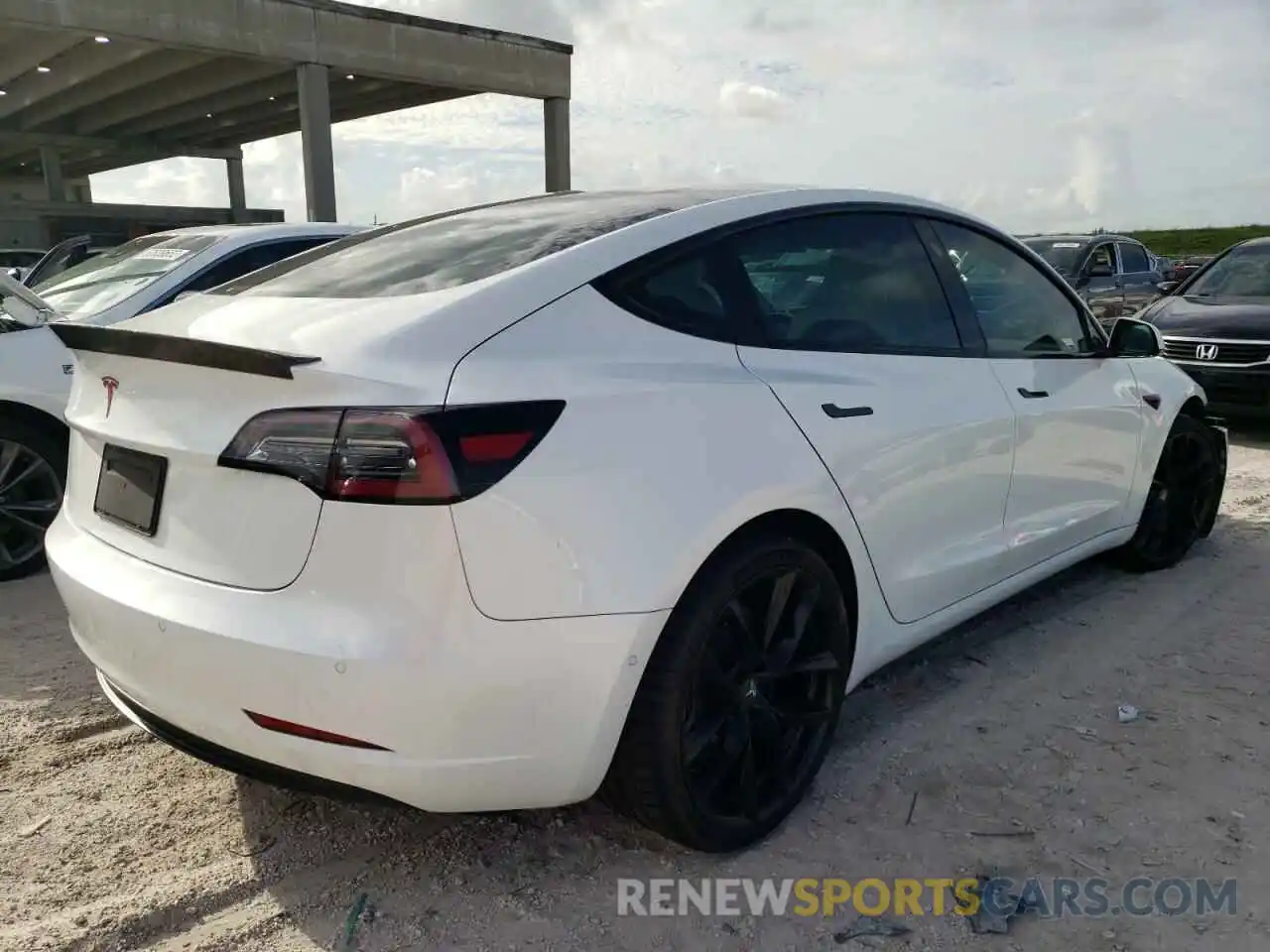 4 Photograph of a damaged car 5YJ3E1EBXKF195575 TESLA MODEL 3 2019