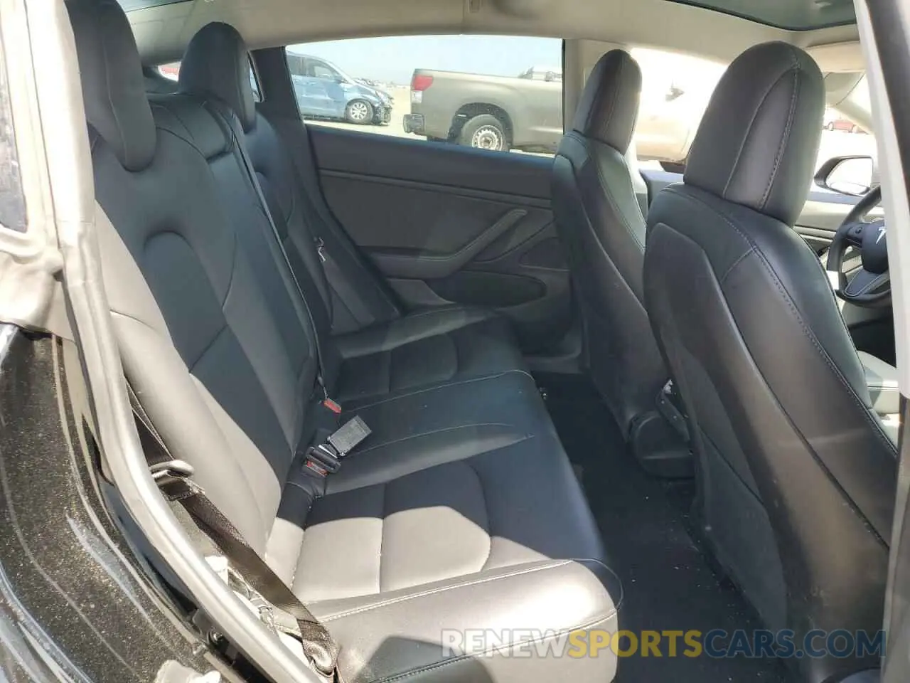 10 Photograph of a damaged car 5YJ3E1EBXKF367992 TESLA MODEL 3 2019