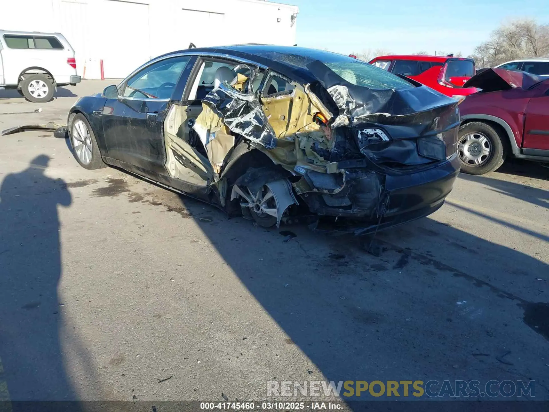 3 Photograph of a damaged car 5YJ3E1EBXKF392147 TESLA MODEL 3 2019