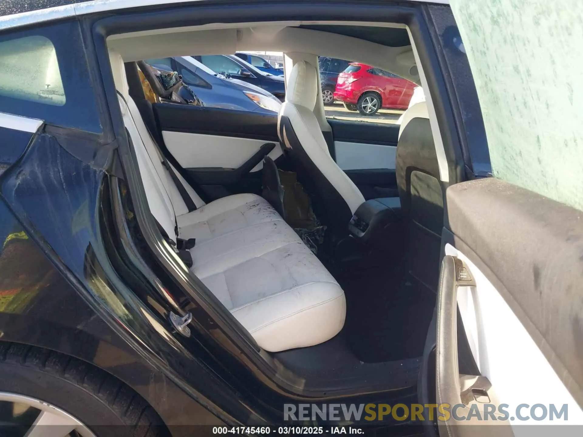 8 Photograph of a damaged car 5YJ3E1EBXKF392147 TESLA MODEL 3 2019