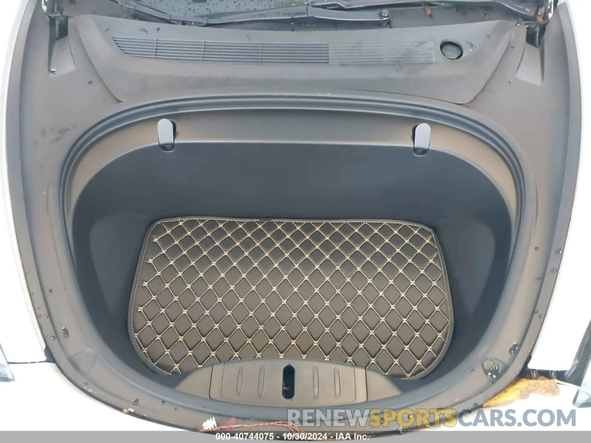 10 Photograph of a damaged car 5YJ3E1EBXKF392519 TESLA MODEL 3 2019