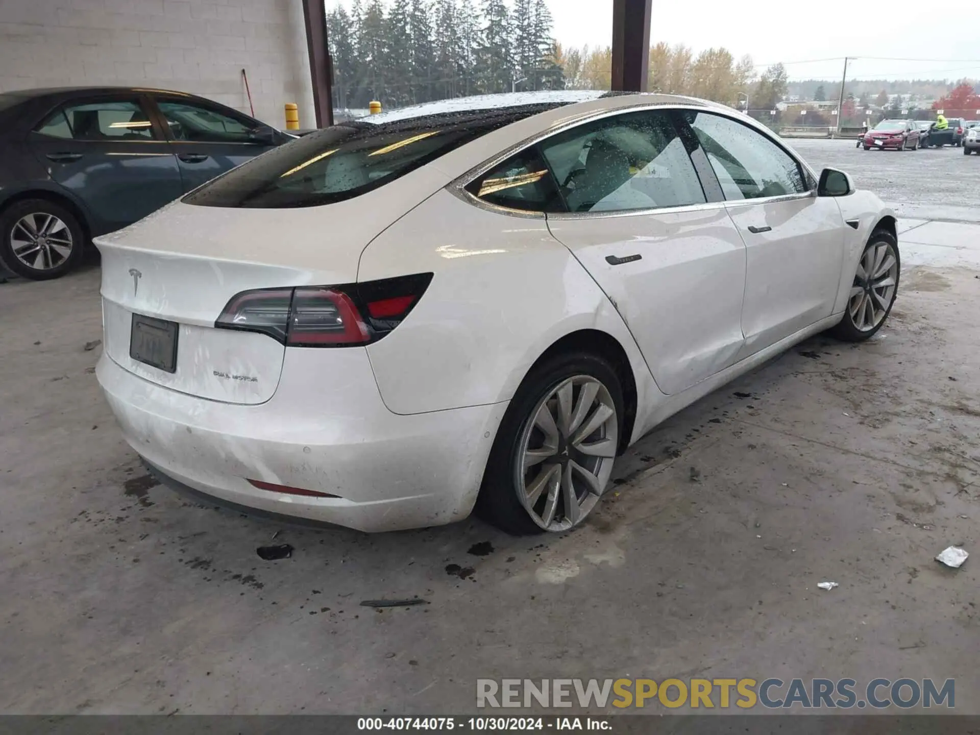4 Photograph of a damaged car 5YJ3E1EBXKF392519 TESLA MODEL 3 2019