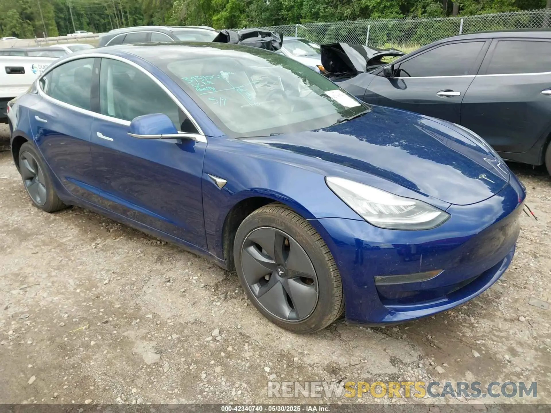 1 Photograph of a damaged car 5YJ3E1EBXKF393900 TESLA MODEL 3 2019