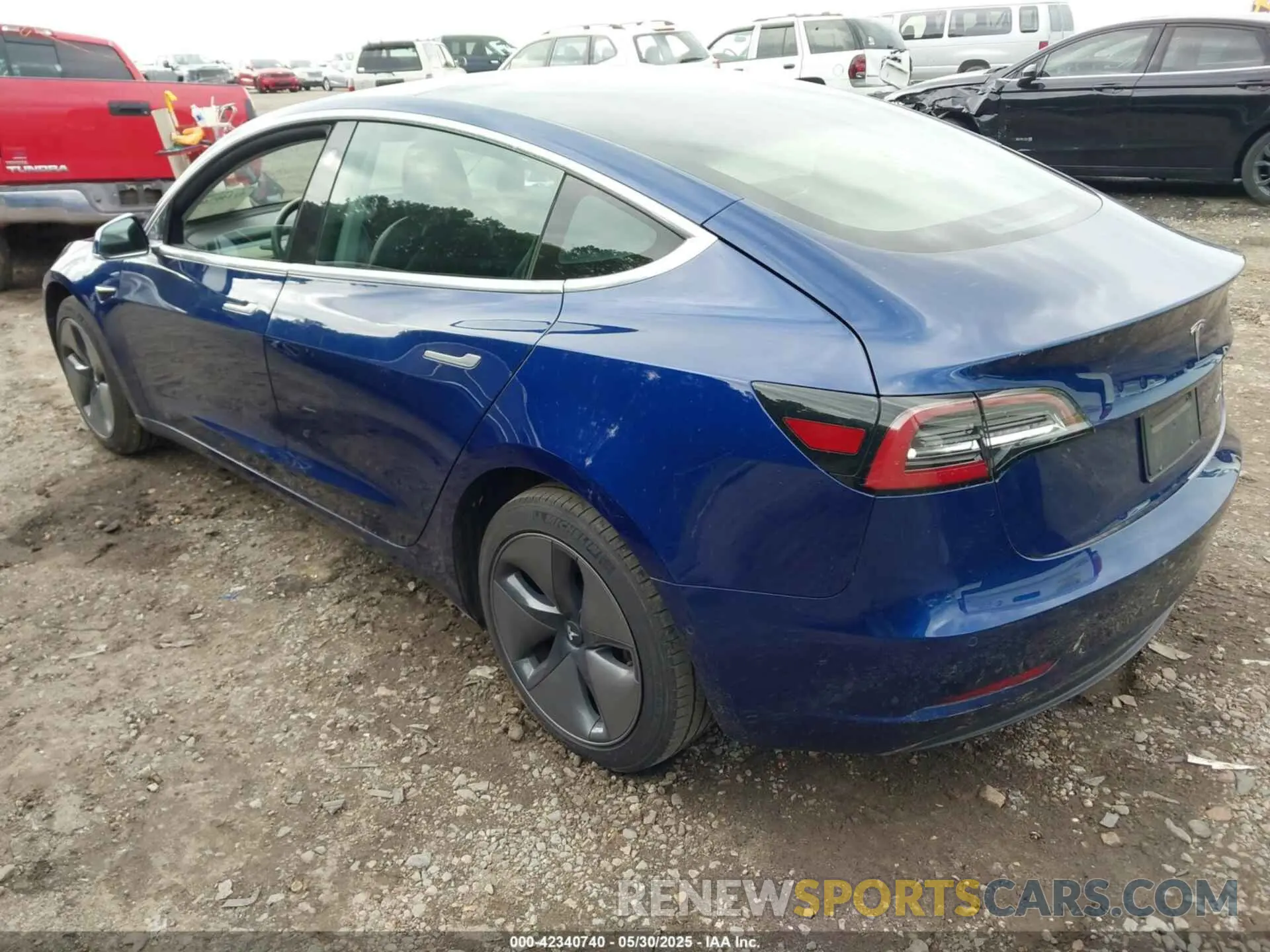 3 Photograph of a damaged car 5YJ3E1EBXKF393900 TESLA MODEL 3 2019