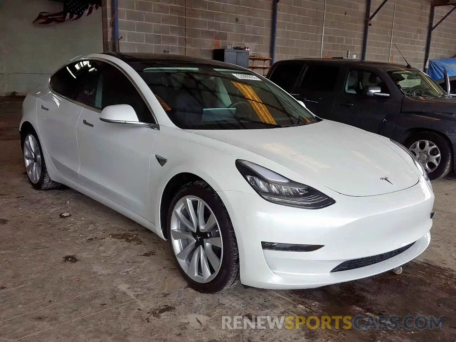 1 Photograph of a damaged car 5YJ3E1EBXKF406676 TESLA MODEL 3 2019