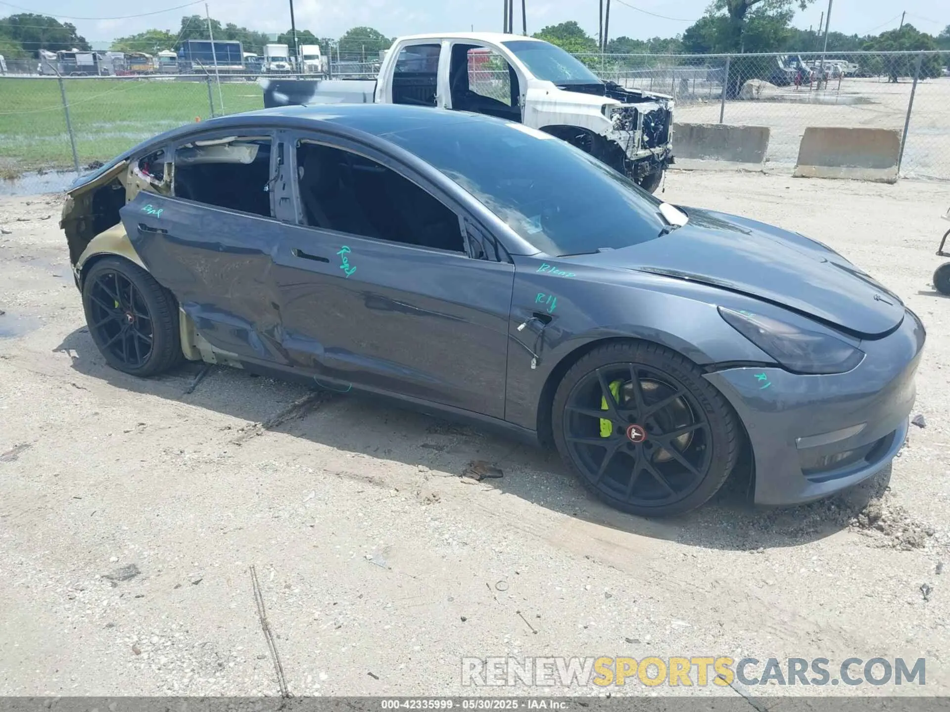 1 Photograph of a damaged car 5YJ3E1EBXKF407245 TESLA MODEL 3 2019