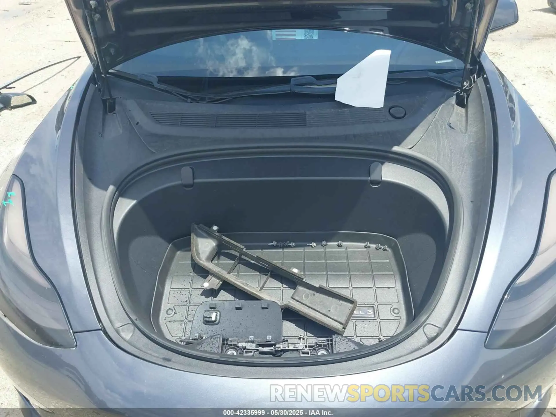 10 Photograph of a damaged car 5YJ3E1EBXKF407245 TESLA MODEL 3 2019