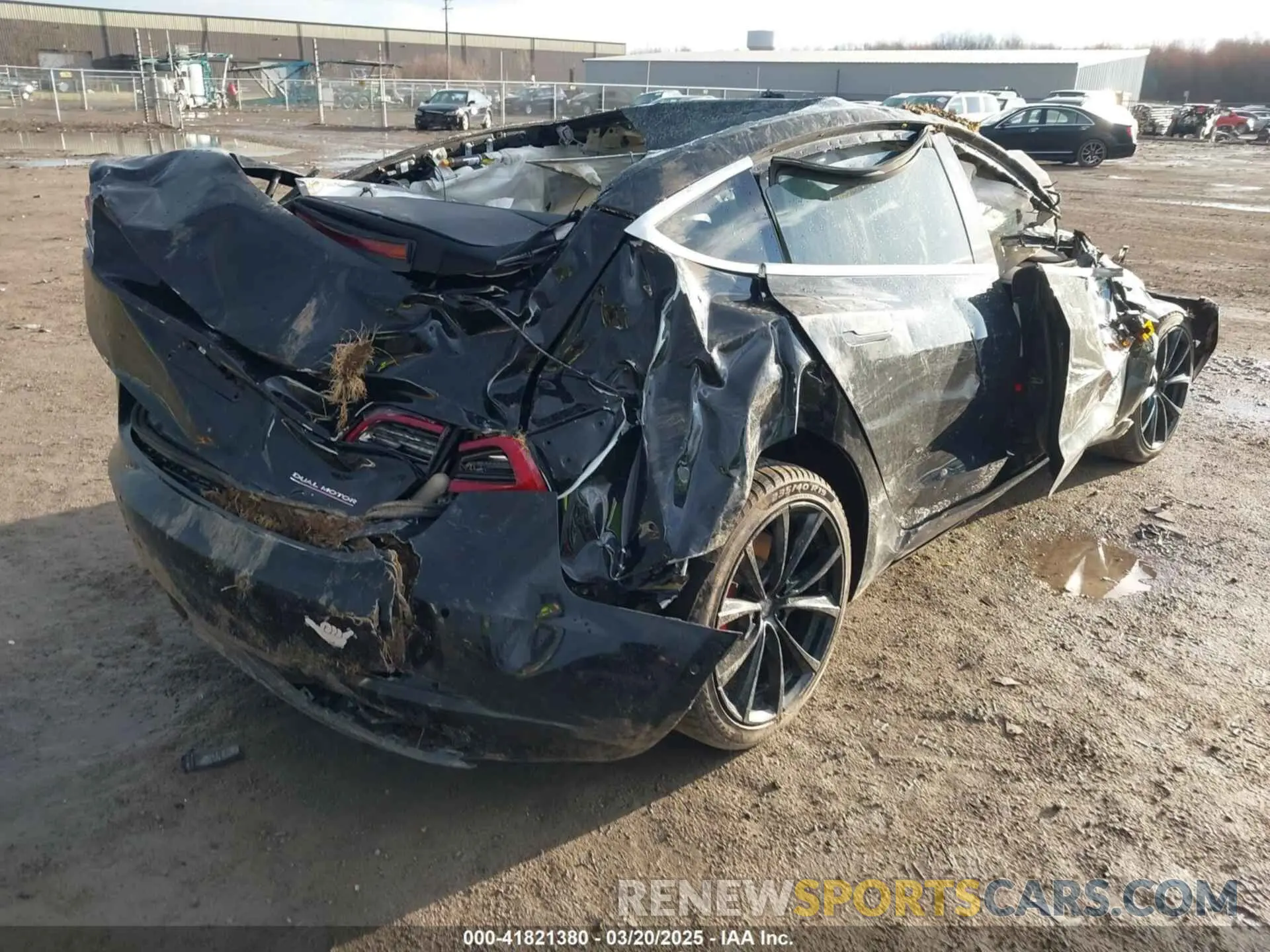4 Photograph of a damaged car 5YJ3E1EBXKF413708 TESLA MODEL 3 2019