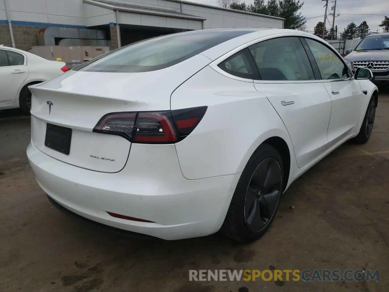 4 Photograph of a damaged car 5YJ3E1EBXKF437247 TESLA MODEL 3 2019