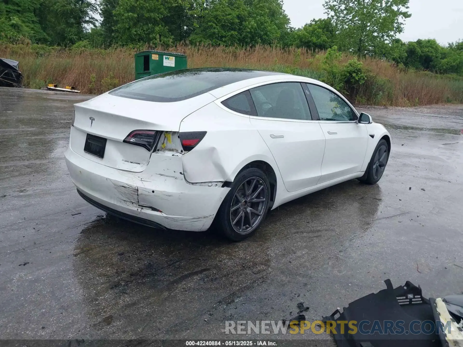 4 Photograph of a damaged car 5YJ3E1EBXKF442335 TESLA MODEL 3 2019