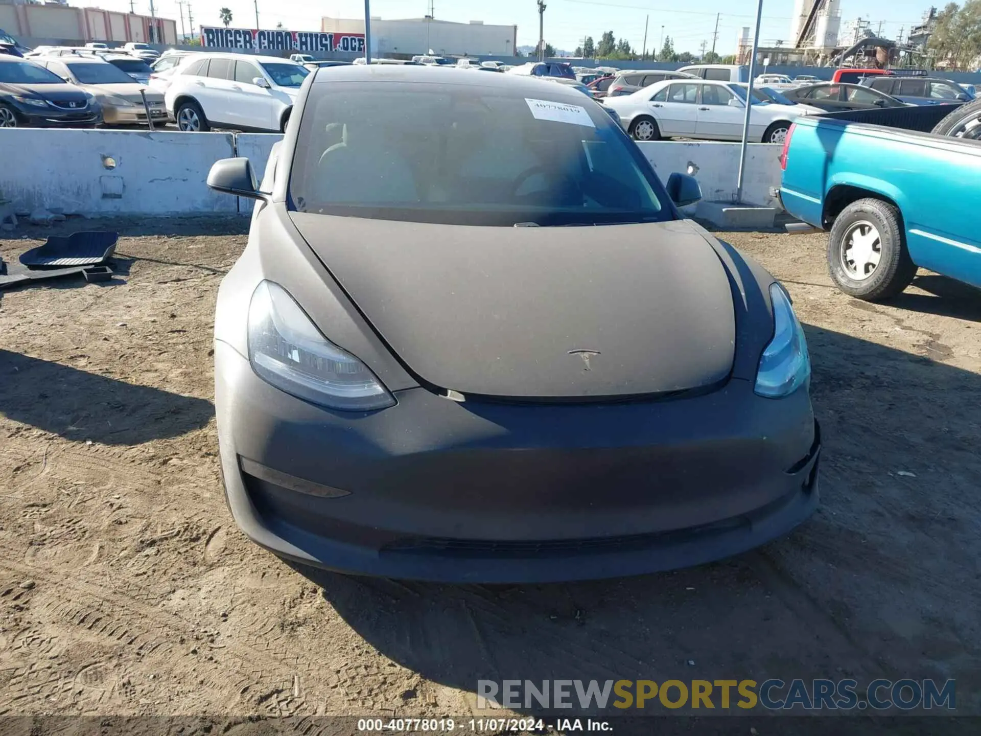 11 Photograph of a damaged car 5YJ3E1EBXKF476968 TESLA MODEL 3 2019