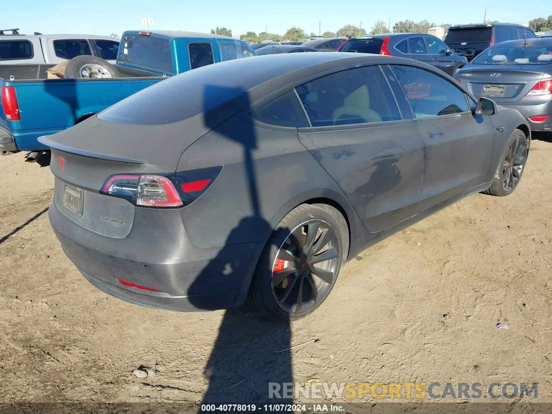 4 Photograph of a damaged car 5YJ3E1EBXKF476968 TESLA MODEL 3 2019