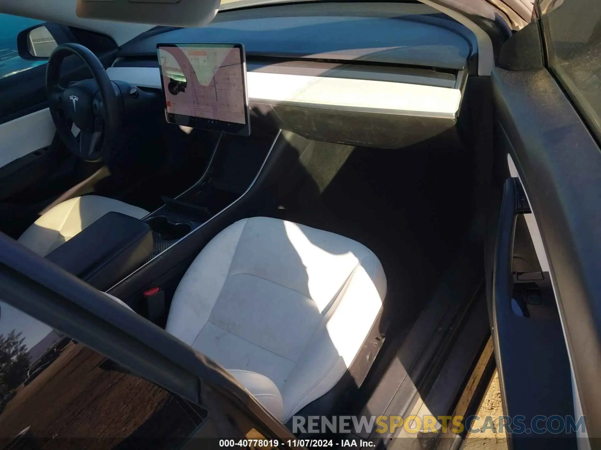 5 Photograph of a damaged car 5YJ3E1EBXKF476968 TESLA MODEL 3 2019