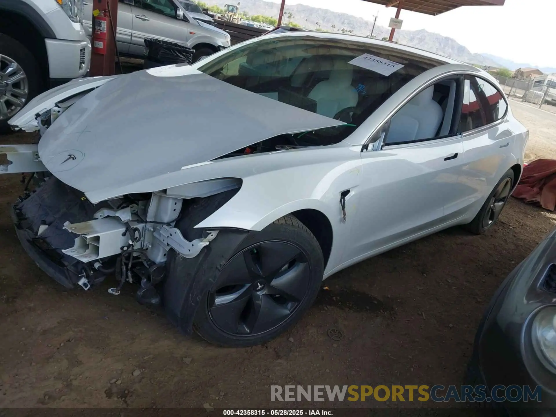 2 Photograph of a damaged car 5YJ3E1EBXKF513002 TESLA MODEL 3 2019