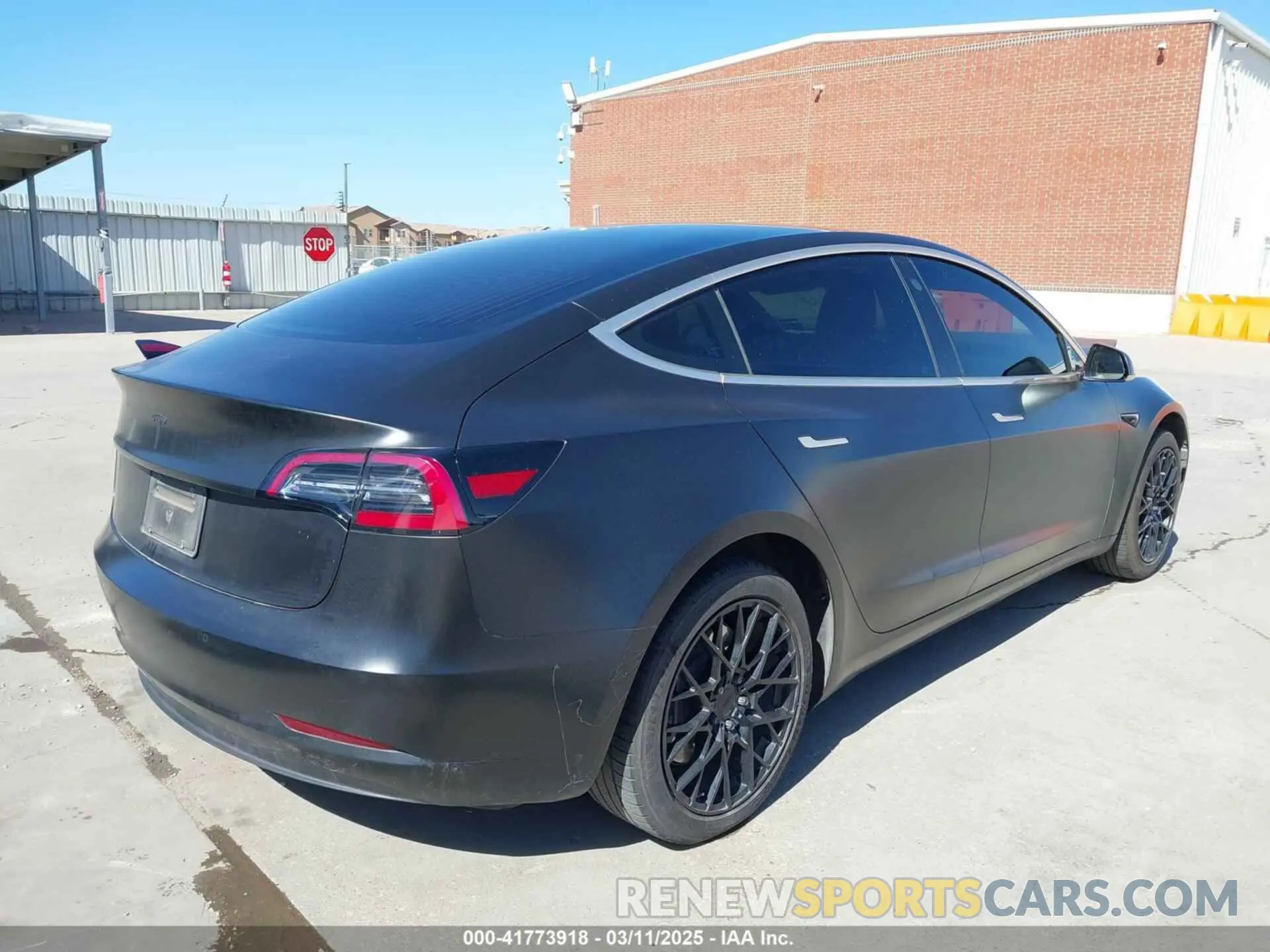 4 Photograph of a damaged car 5YJ3E1EA0LF597761 TESLA MODEL 3 2020