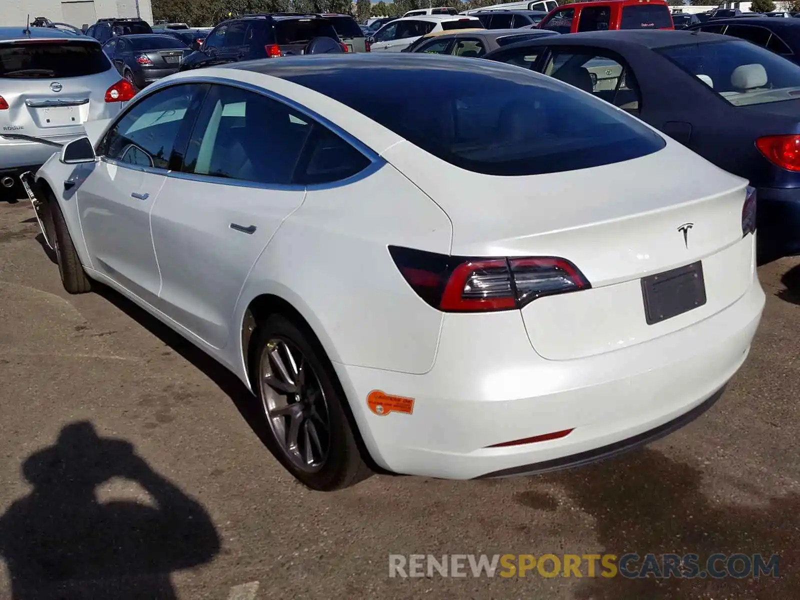 3 Photograph of a damaged car 5YJ3E1EA0LF613795 TESLA MODEL 3 2020